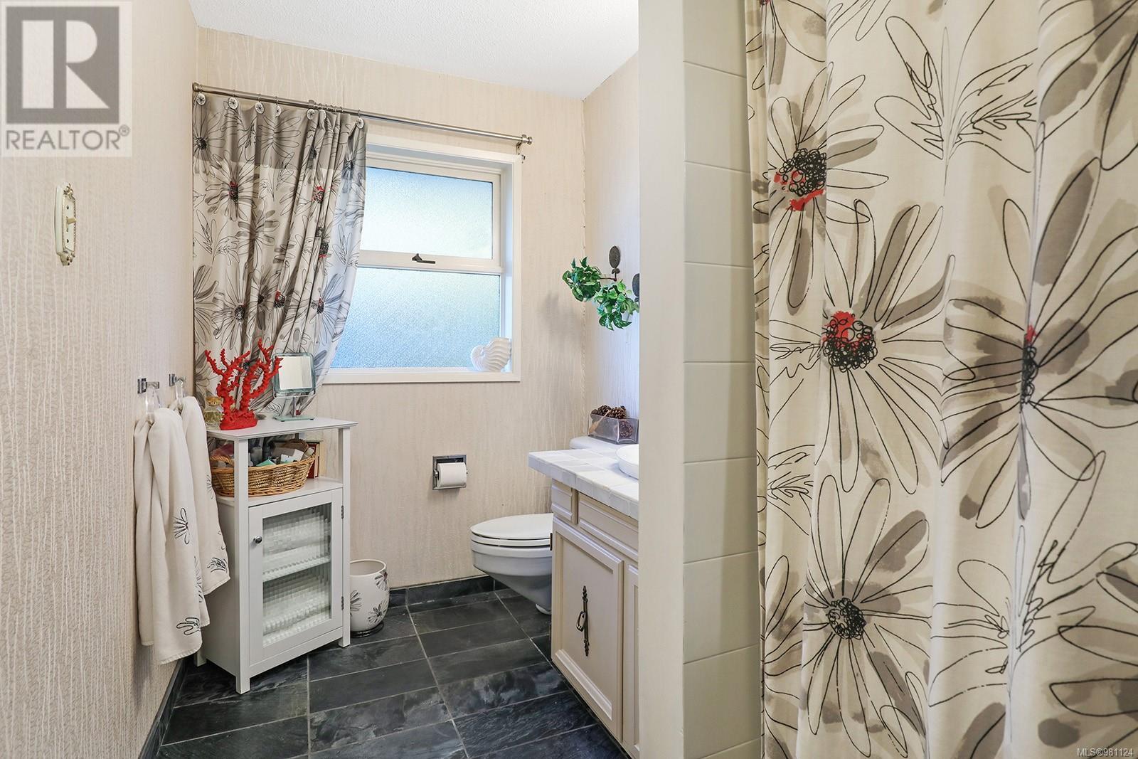 1522 Admiral Tryon Blvd, Parksville real estate listing 981124