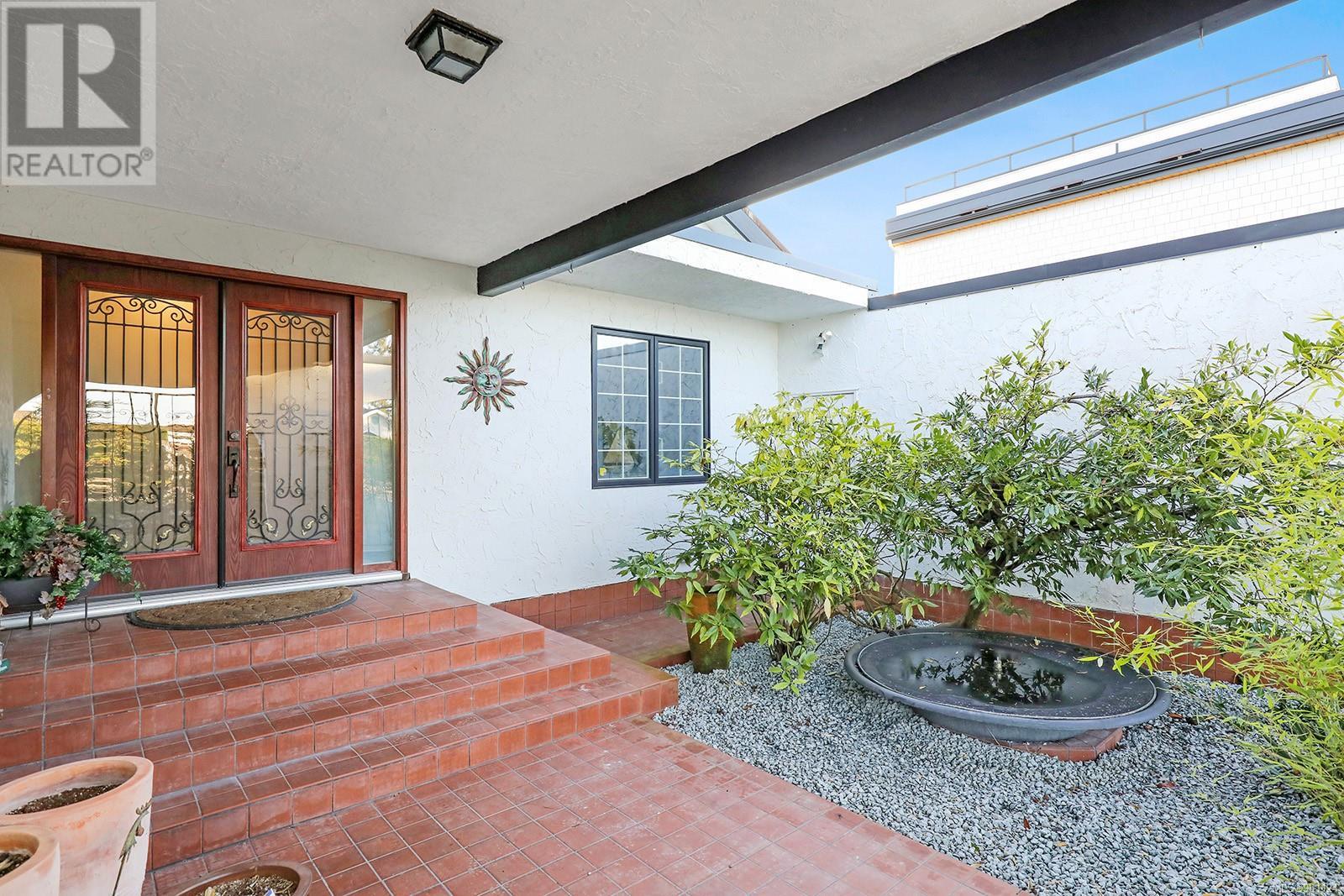 1522 Admiral Tryon Blvd, Parksville real estate listing 981124