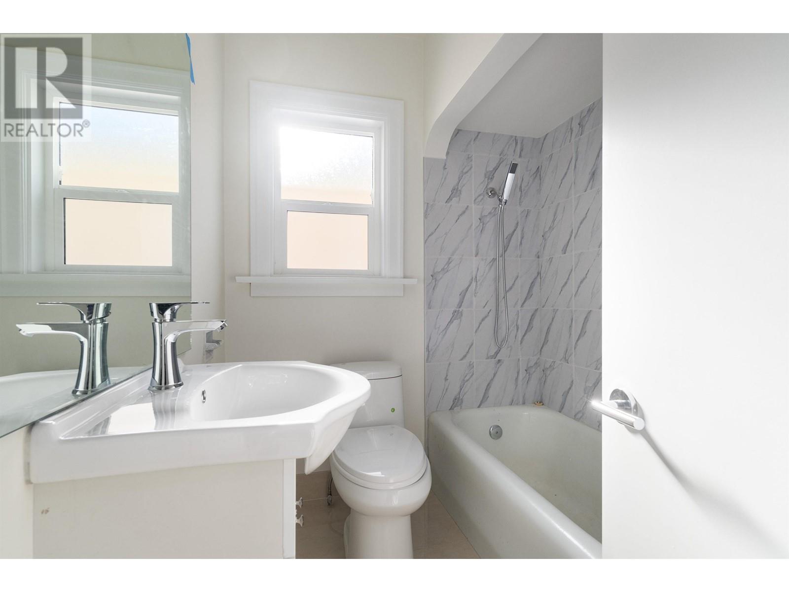 Photo 12 of 3727 W 20th Avenue, Vancouver BC