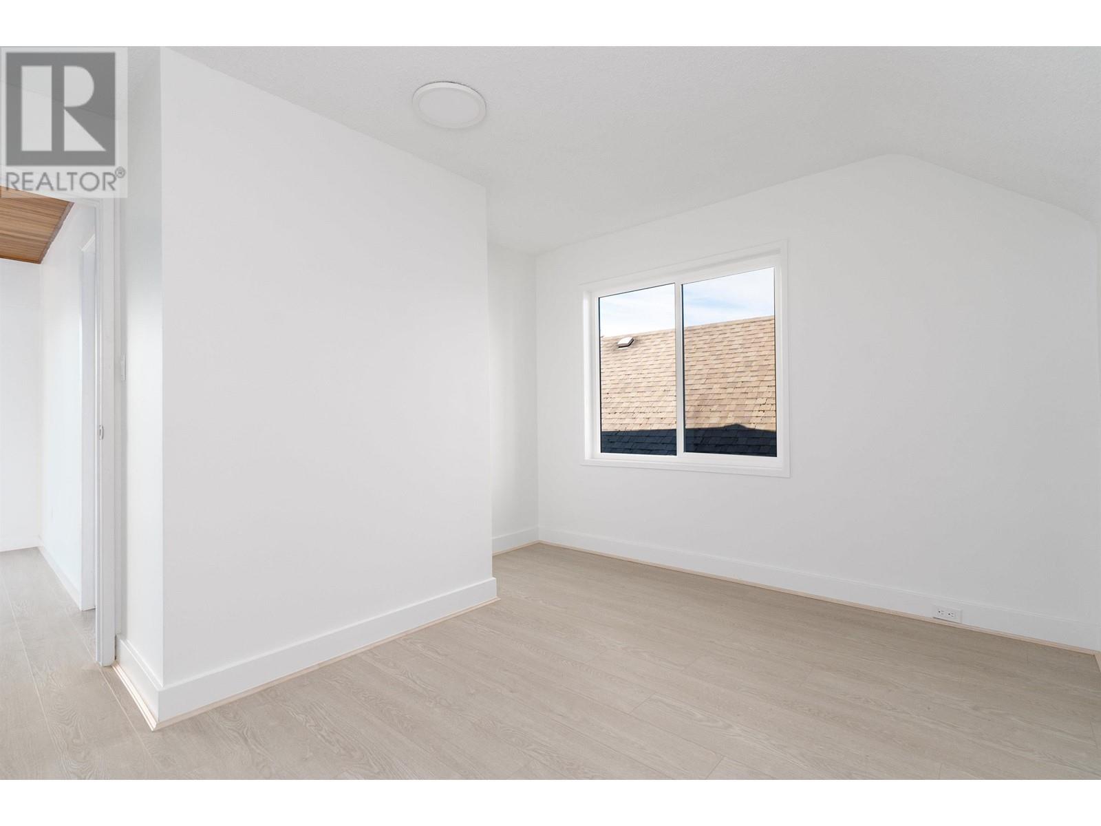 Photo 17 of 3727 W 20th Avenue, Vancouver BC