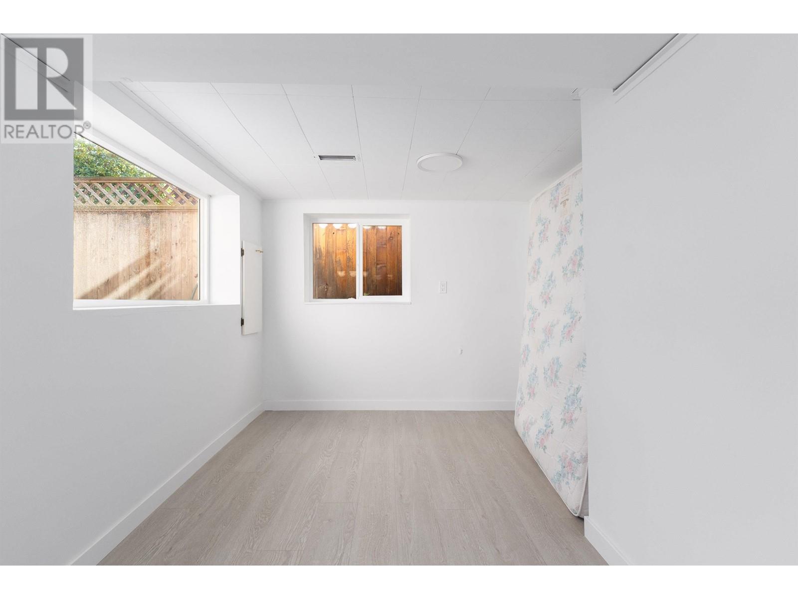 Photo 23 of 3727 W 20th Avenue, Vancouver BC