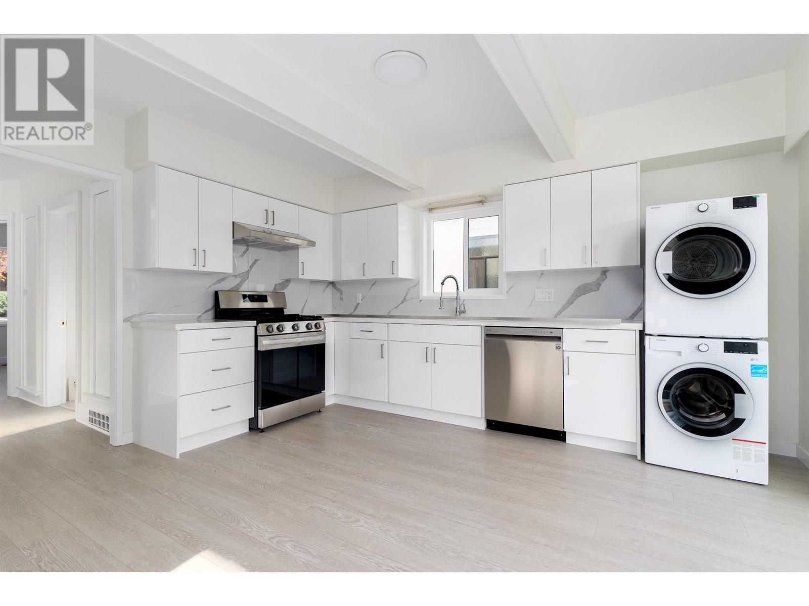 Photo 9 of 3727 W 20th Avenue, Vancouver BC