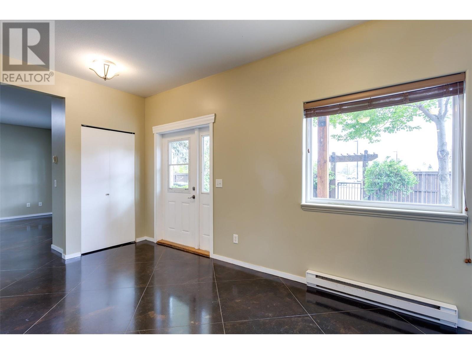 860 Glenwood Avenue, Kelowna