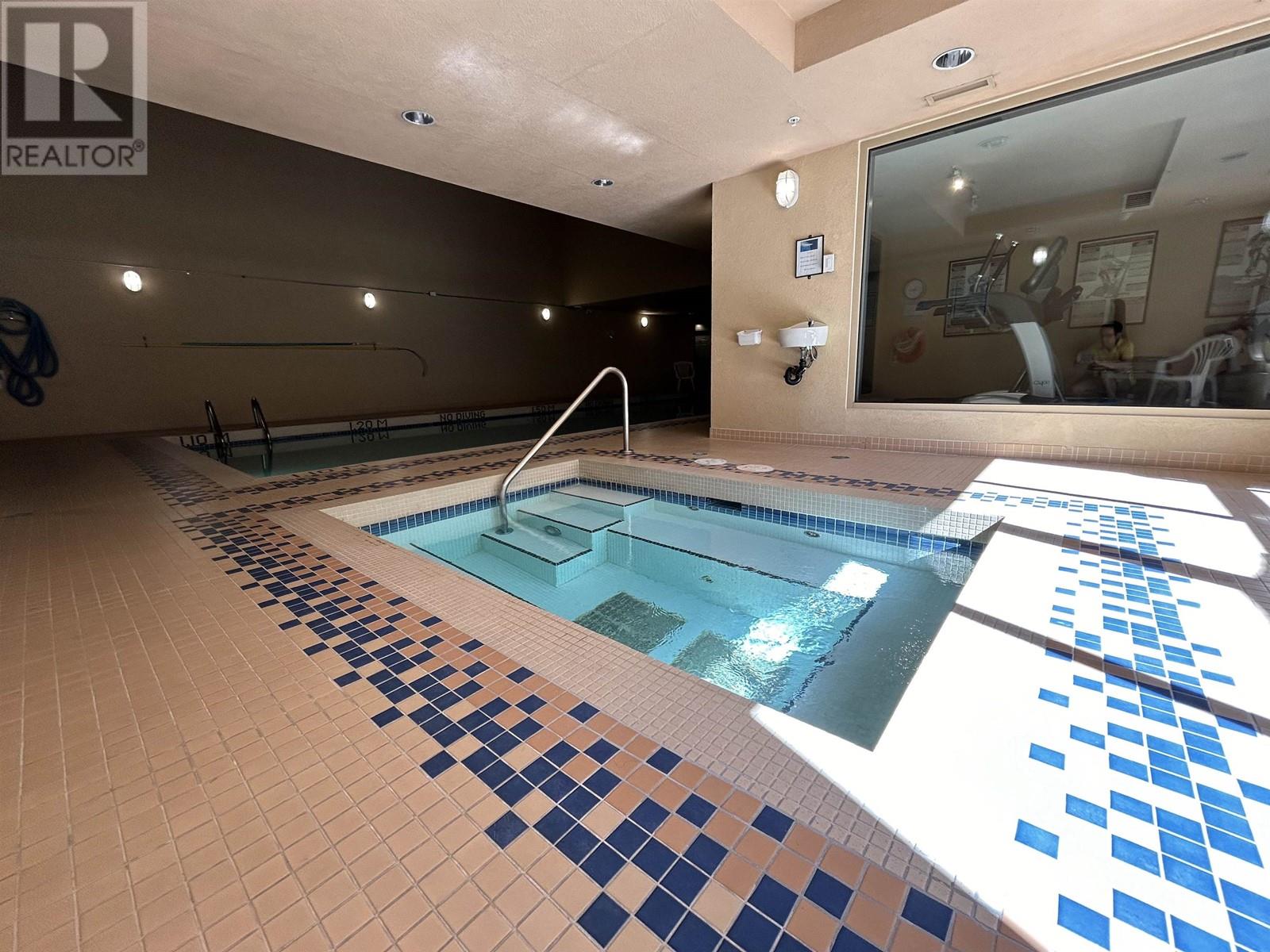 225 3098 GUILDFORD WAY, Coquitlam