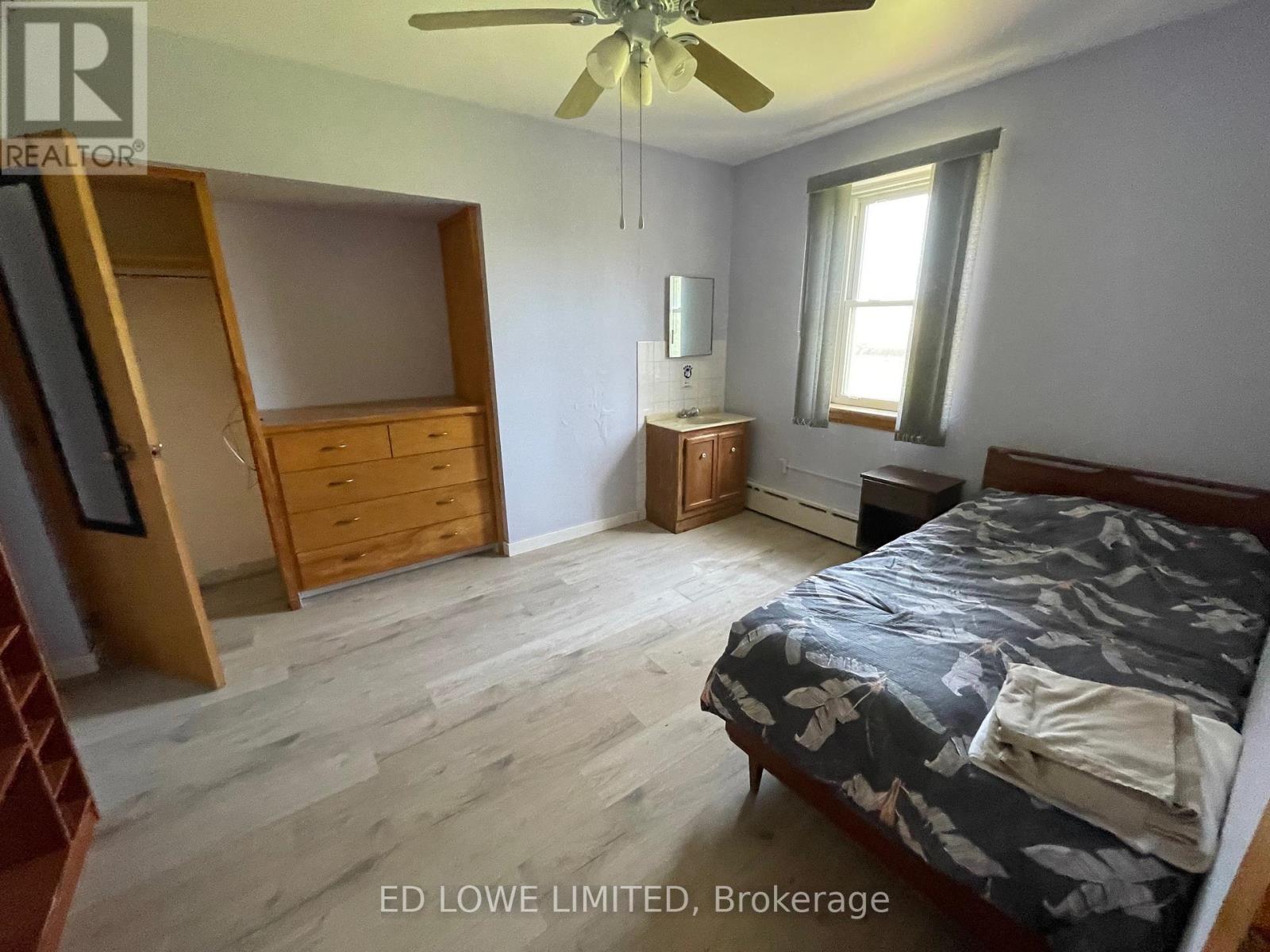 Photo 17 of 39 Poyntz Street, Penetanguishene ON