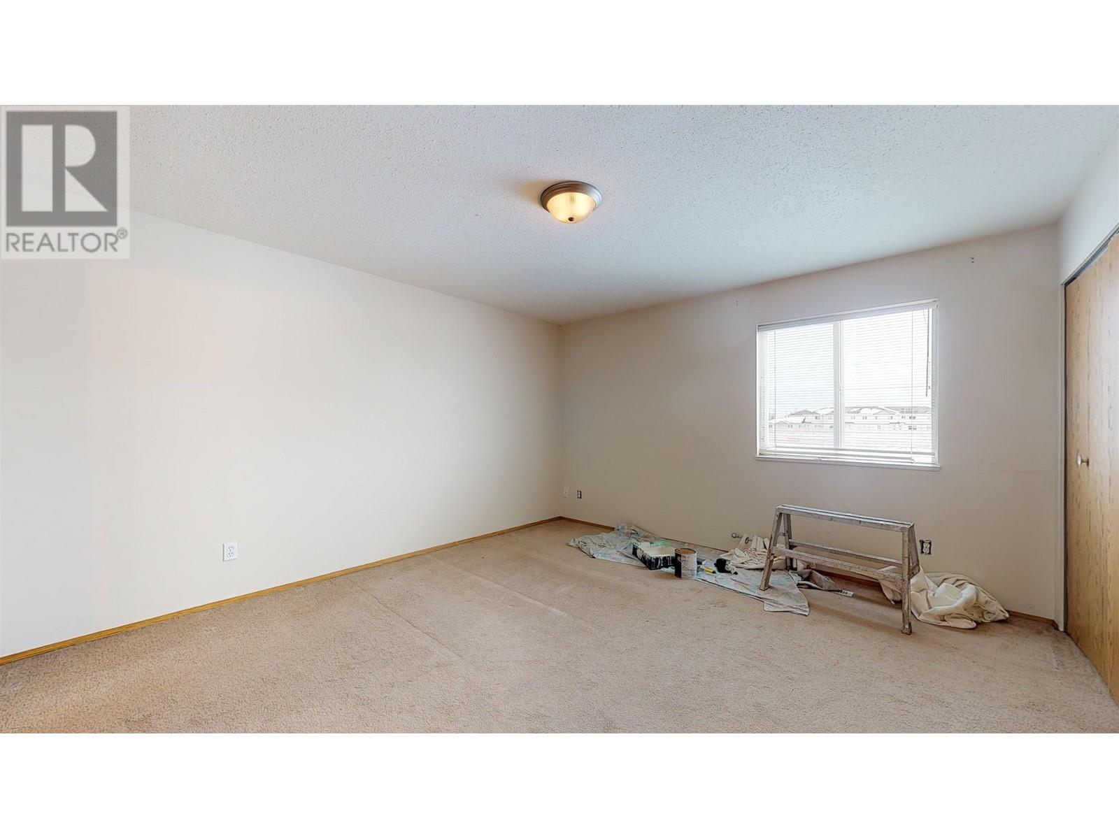 Photo 6 of 9216 86 Street, Fort St John BC