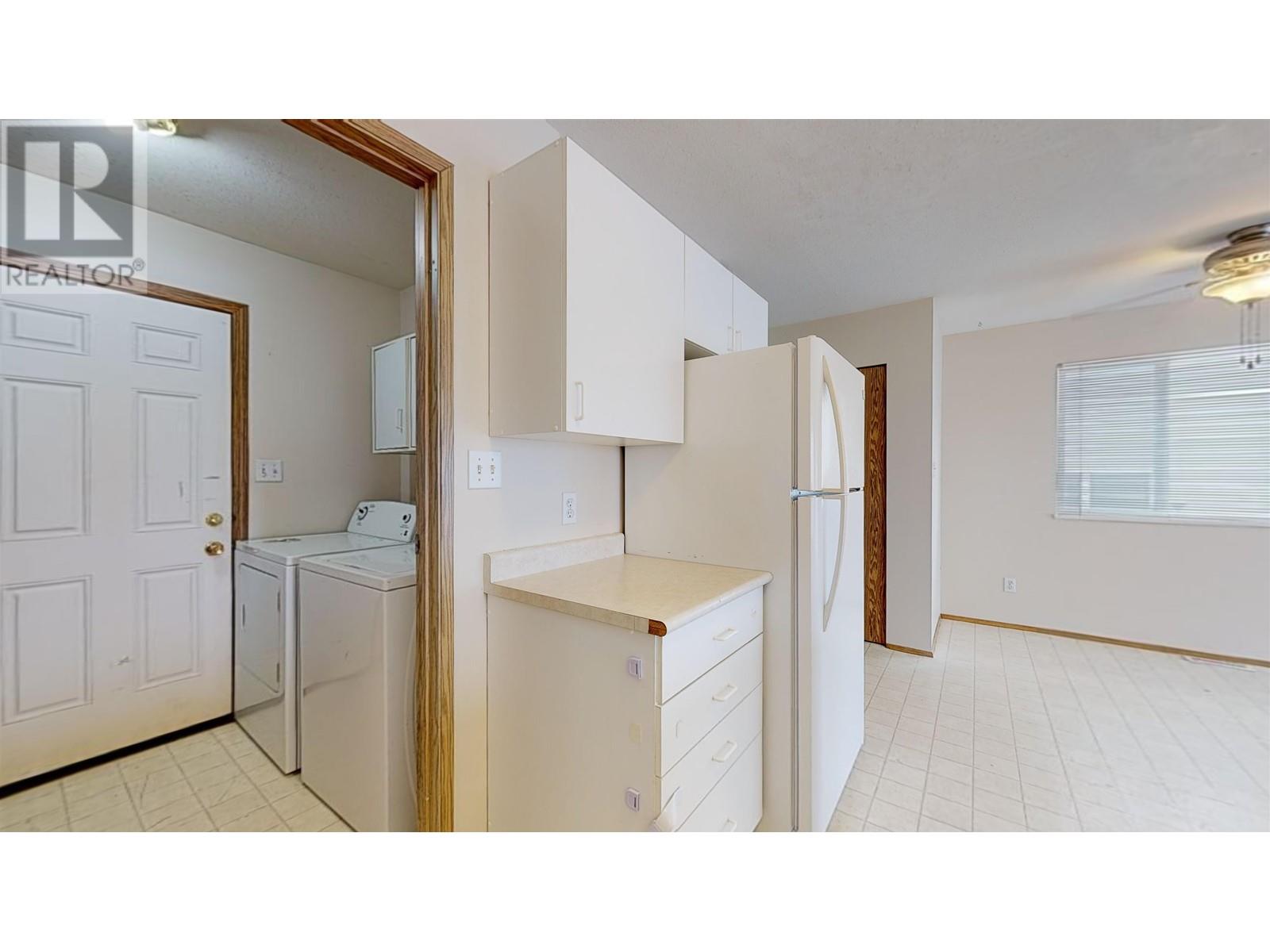 Photo 9 of 9216 86 Street, Fort St John BC