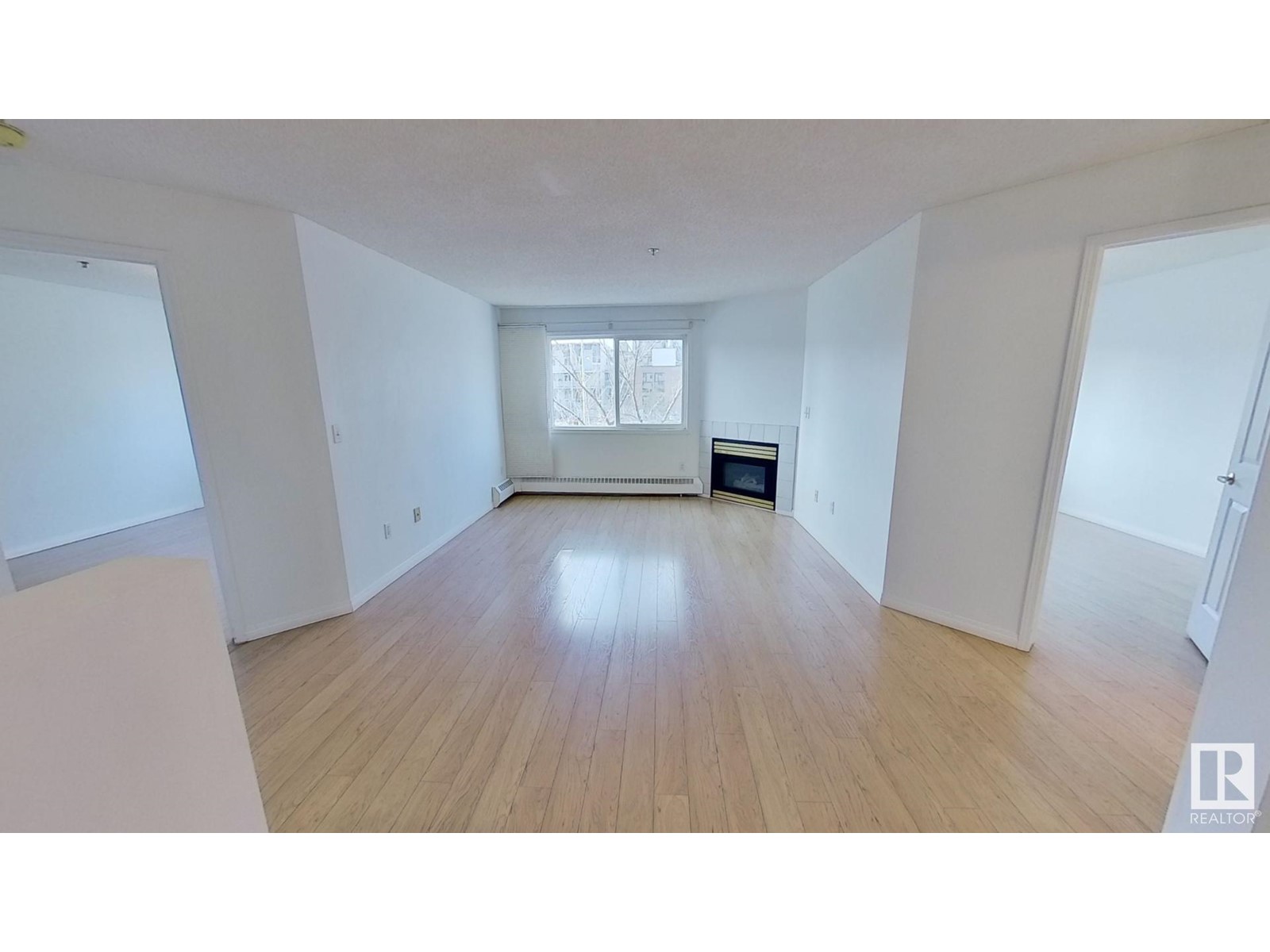 #22 10331 106 ST NW - 3