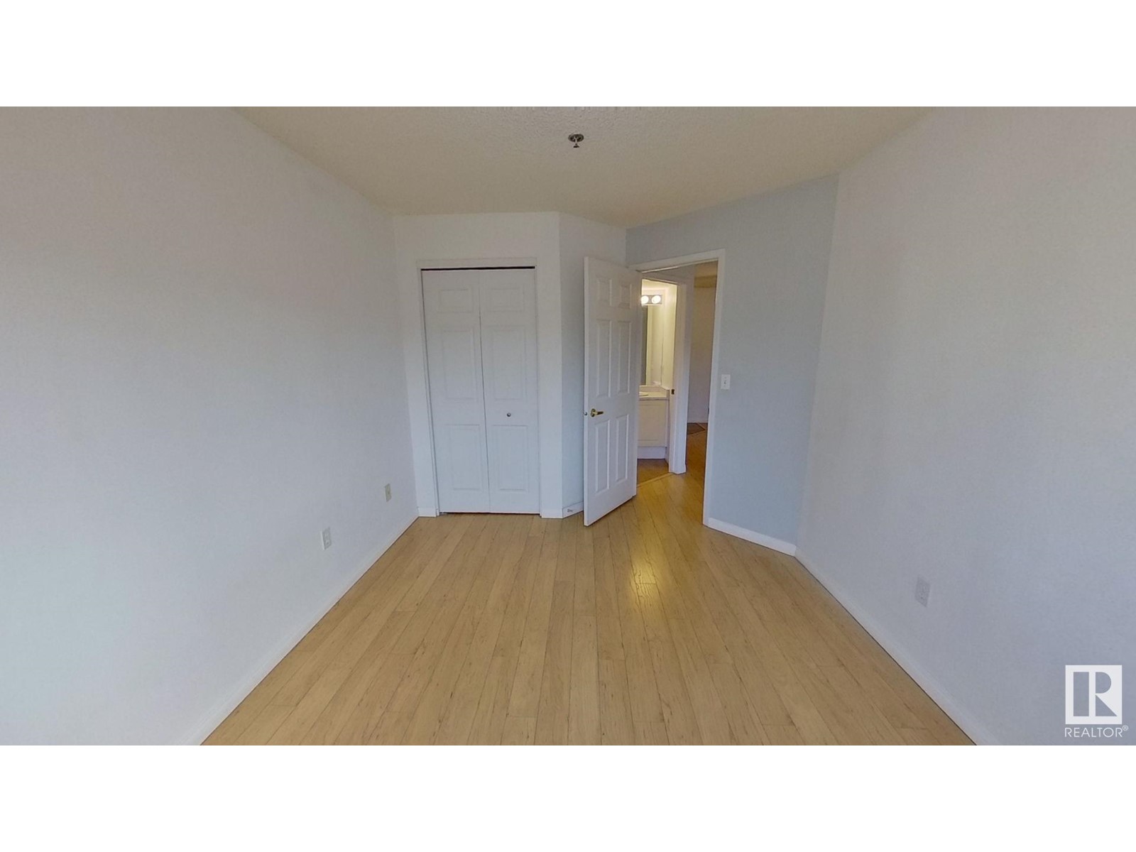 #22 10331 106 ST NW - 9
