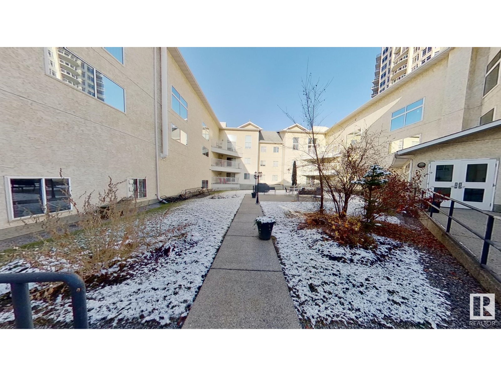 #22 10331 106 ST NW - 11