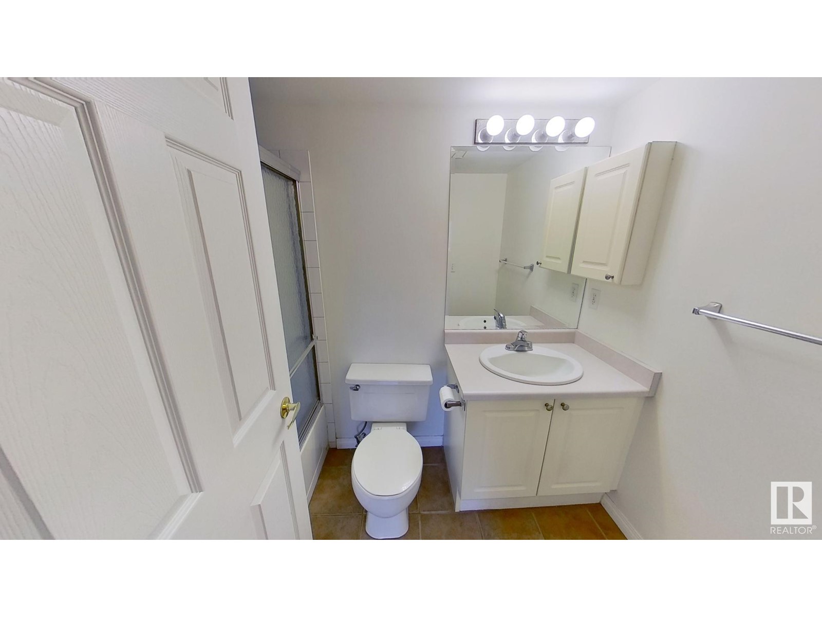 #22 10331 106 ST NW - 7