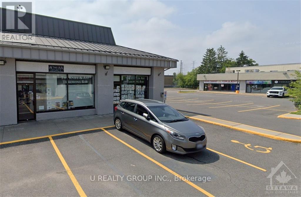 Commercial For Rent | 1940 Bank Street | Billings Bridge Riverside Park And Area | K1V7Z8