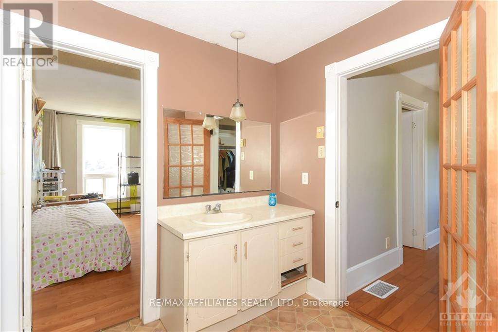 Photo 2 of 1860 Greys Creek Road, Ottawa ON