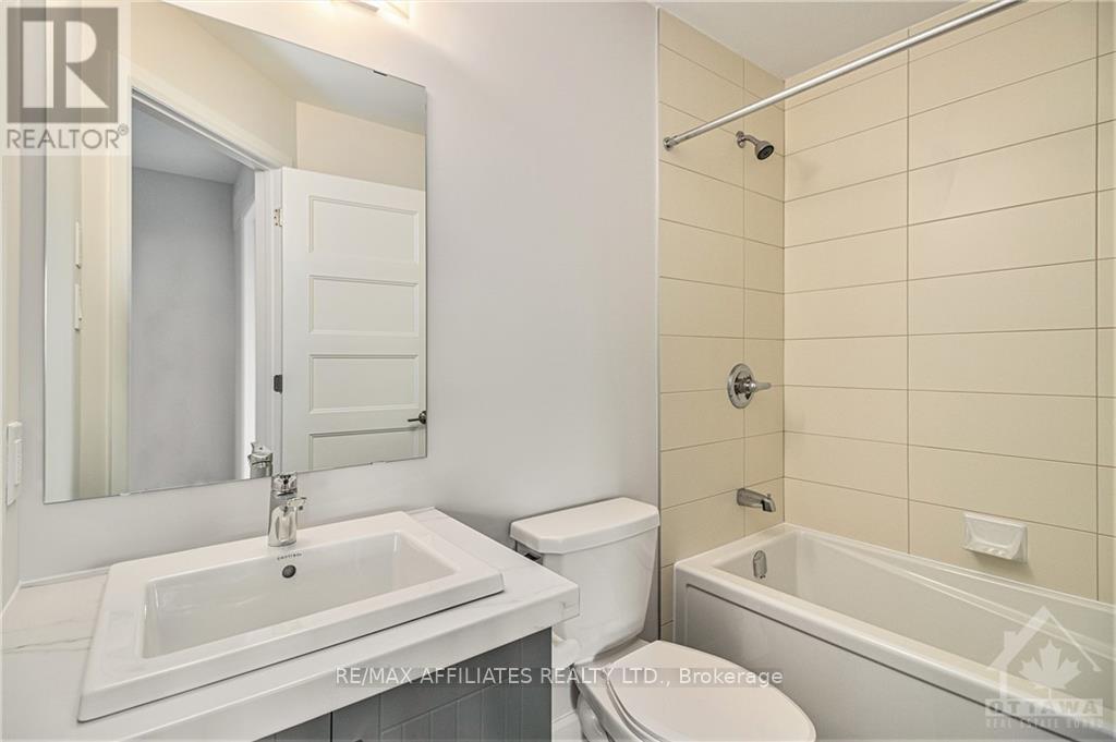Photo 14 of 1208 Montblanc Crescent, Russell ON