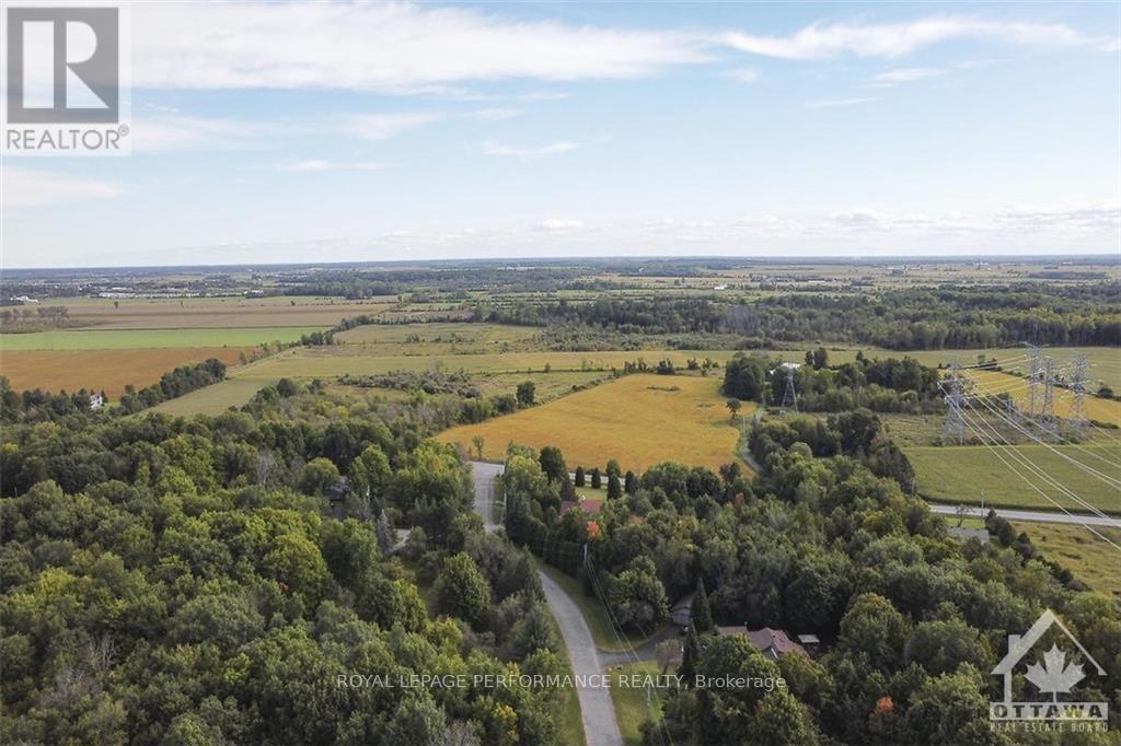 Photo 10 of 1310 Cumberland Ridge Drive, Ottawa ON