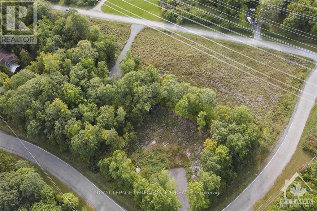 Photo 12 of 1310 Cumberland Ridge Drive, Ottawa ON