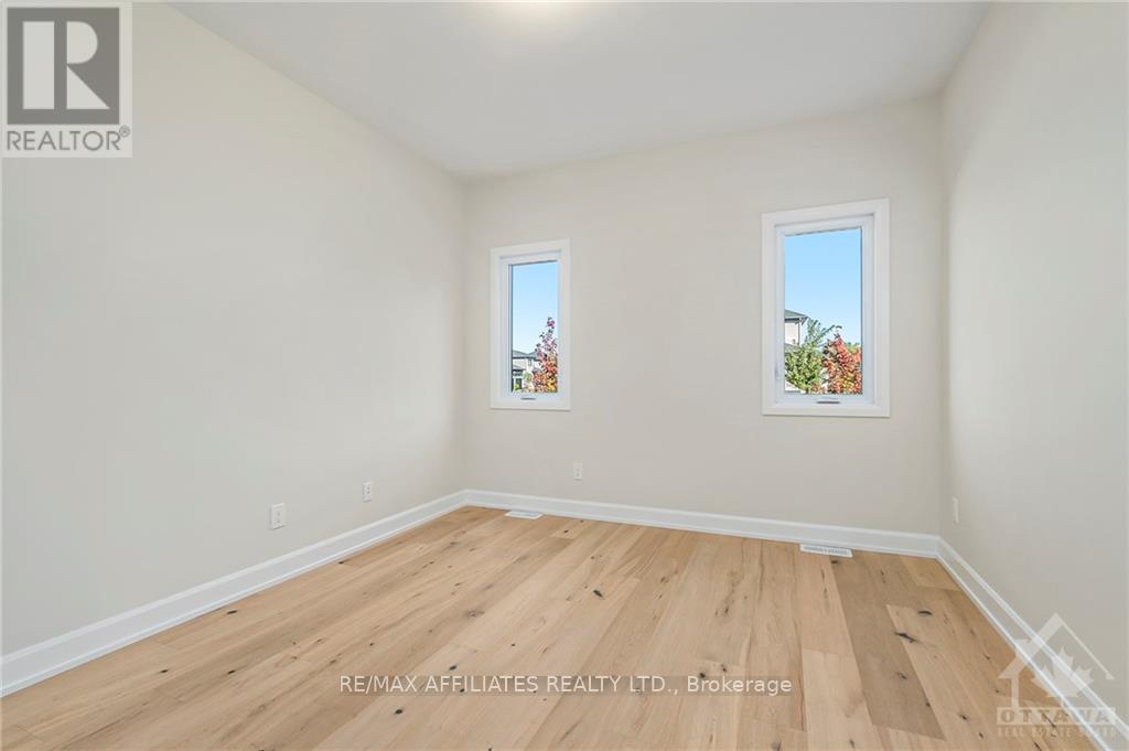 Photo 1 of 1035 Chablis Crescent, Russell ON