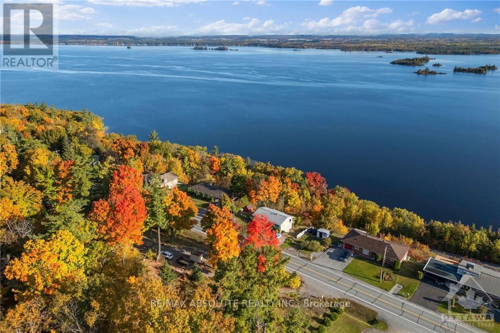 Photo 10 of 1139 B River Road, Mcnab Braeside ON