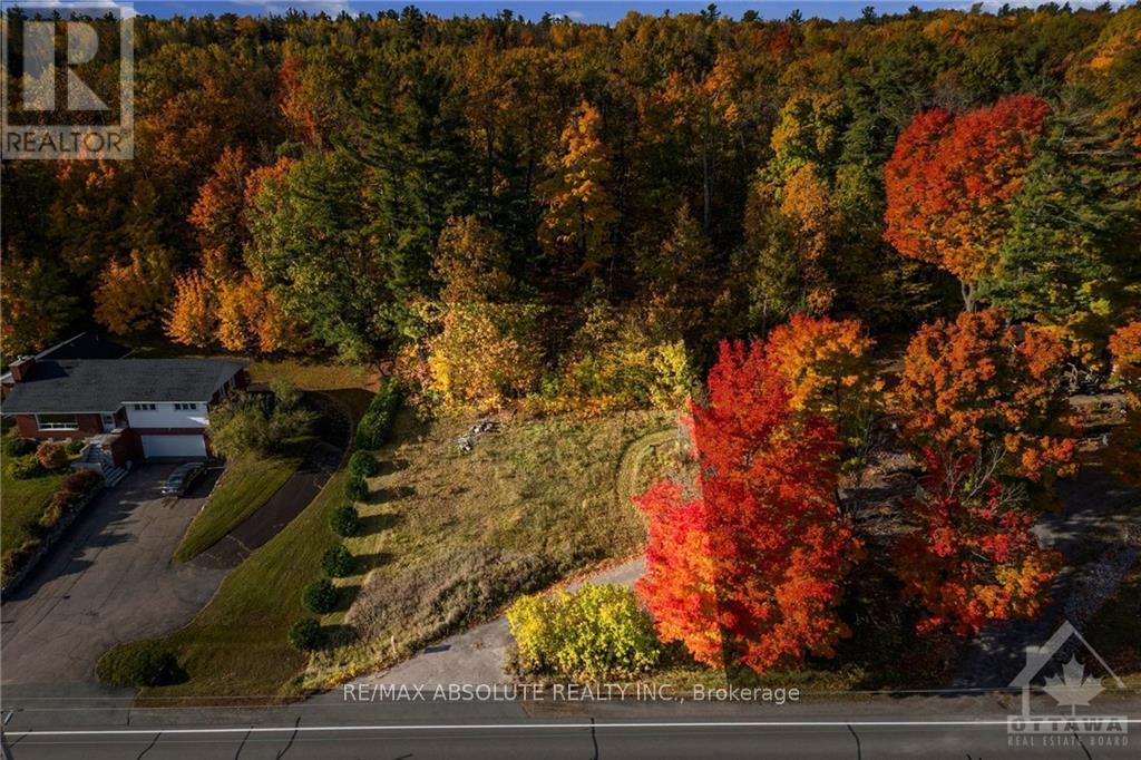 Photo 2 of 1139 B River Road, Mcnab Braeside ON