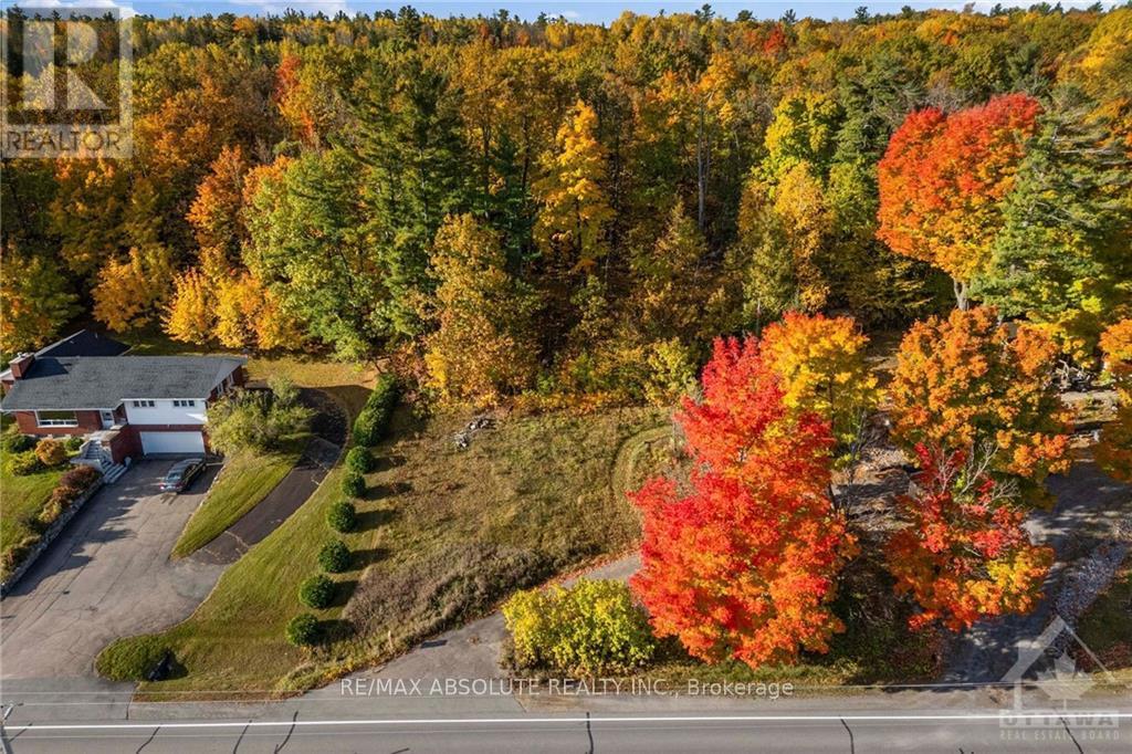 Photo 6 of 1139 B River Road, Mcnab Braeside ON