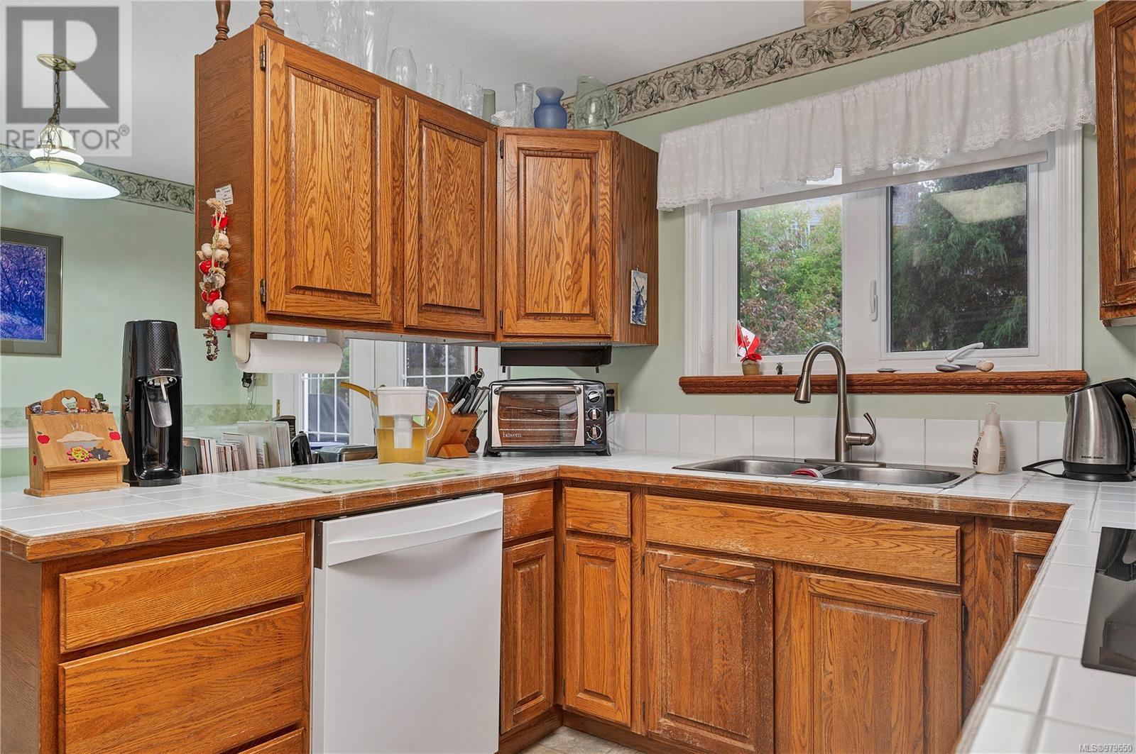 2926 Island Hwy S, Campbell River real estate listing 979650