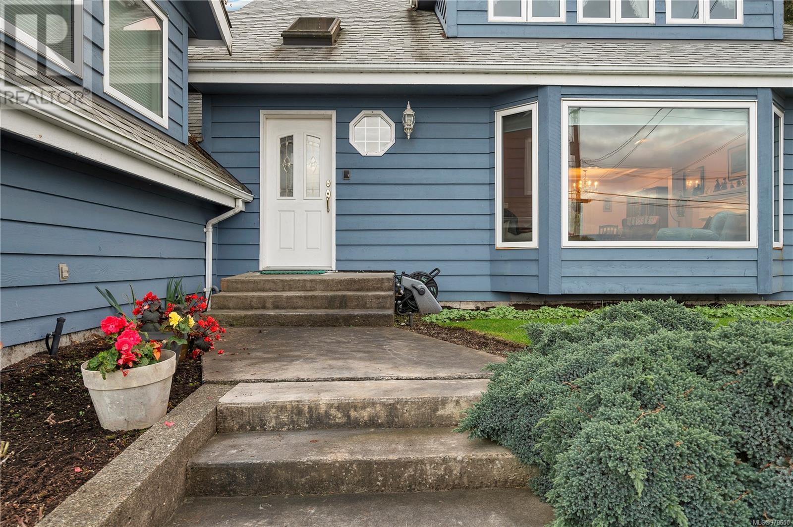 2926 Island Hwy S, Campbell River real estate listing 979650
