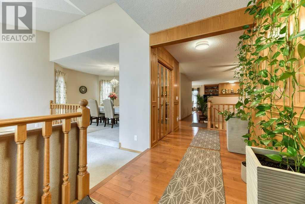 Single Family House Bungalow for Sale in  Hawkdale Circle NW Hawkwood Calgary 