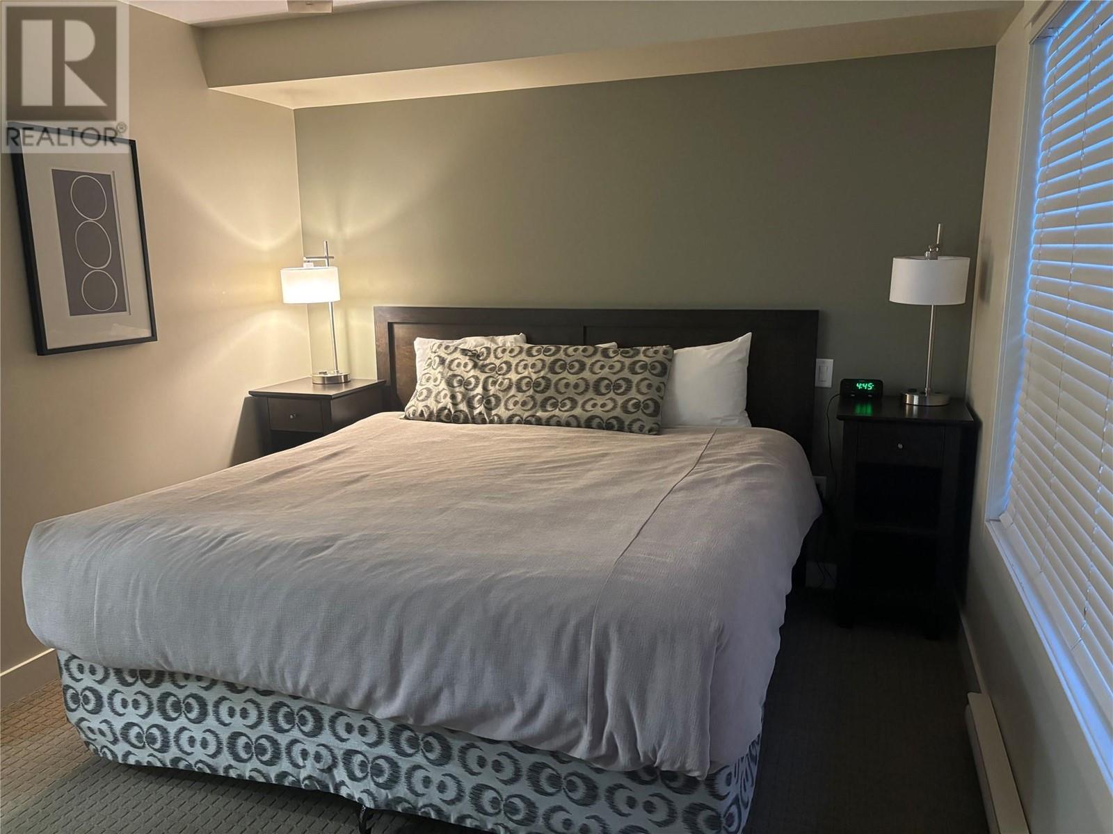 #314D 2049 Summit Drive - 5