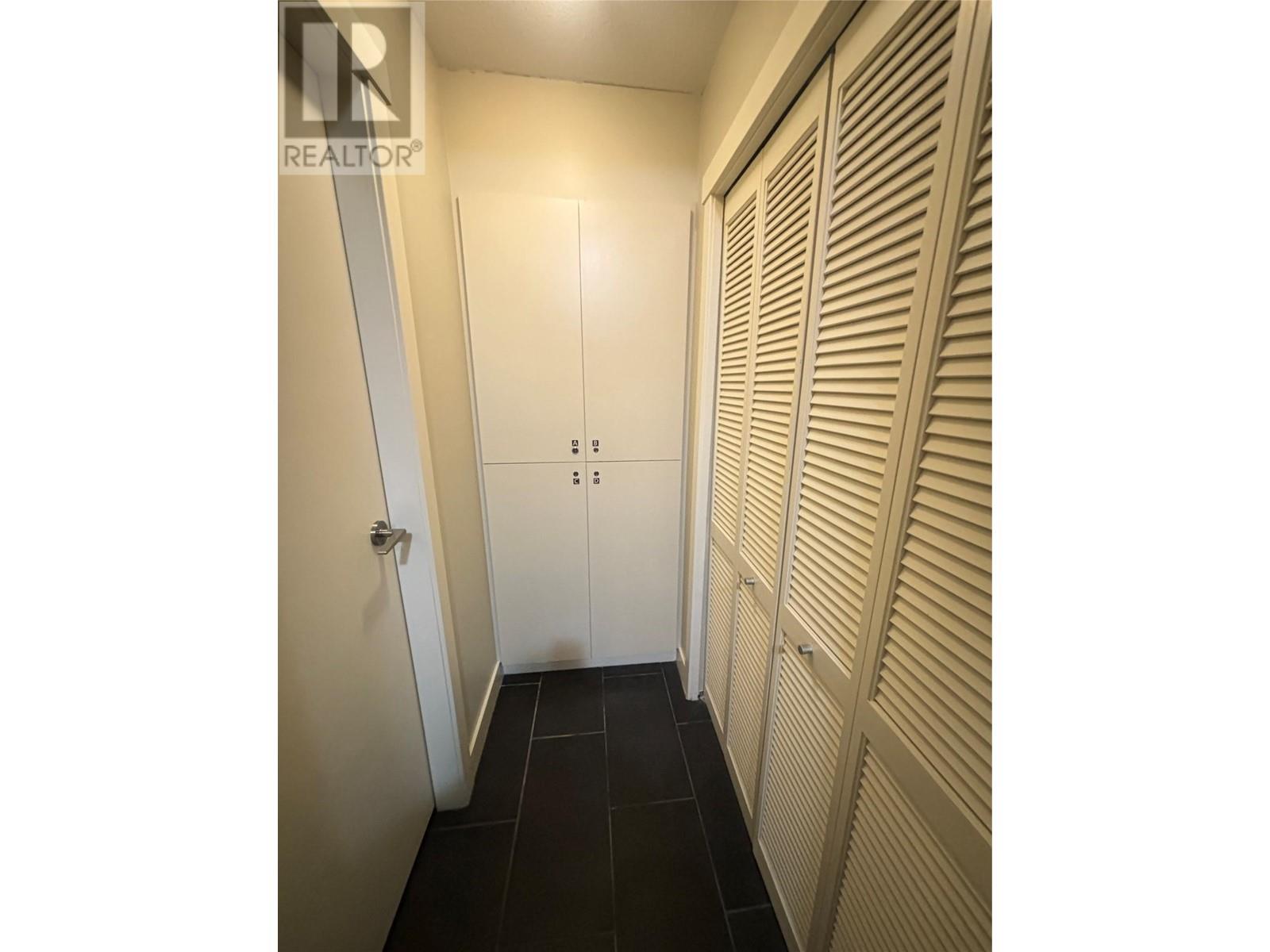 #314D 2049 Summit Drive - 9