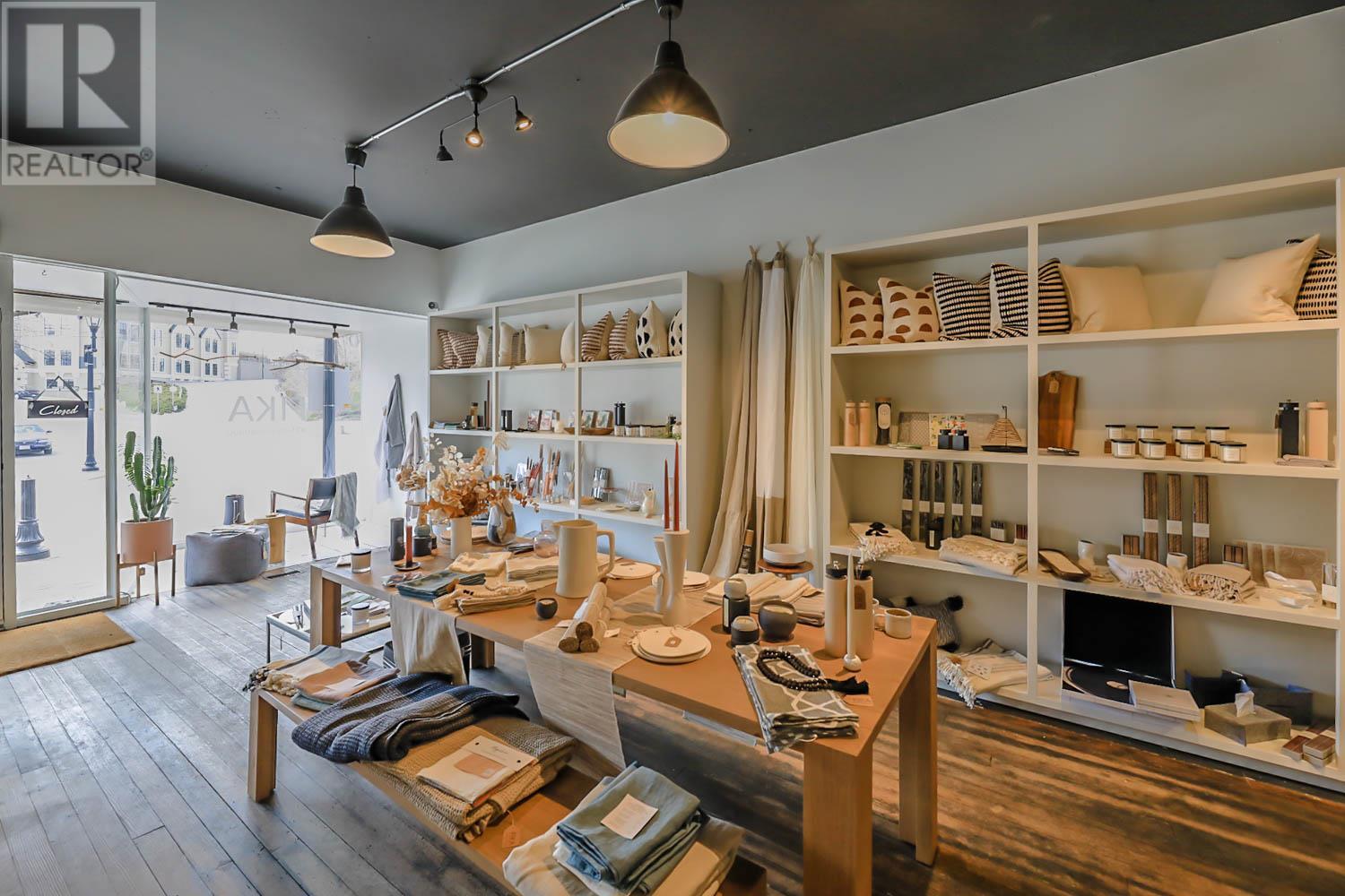 10122 & 10124 Main Street, Summerland
