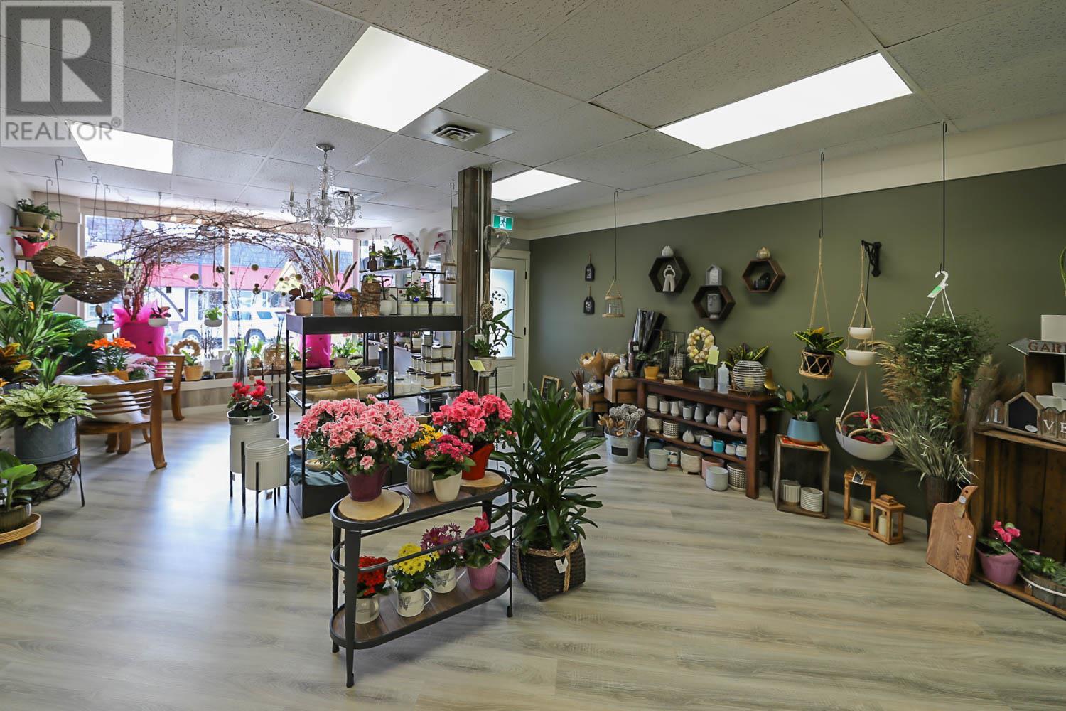10122 & 10124 Main Street, Summerland