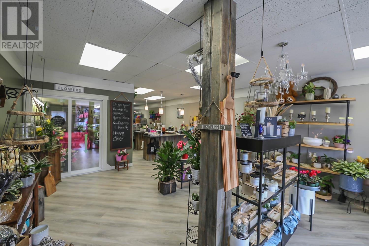 10122 & 10124 Main Street, Summerland