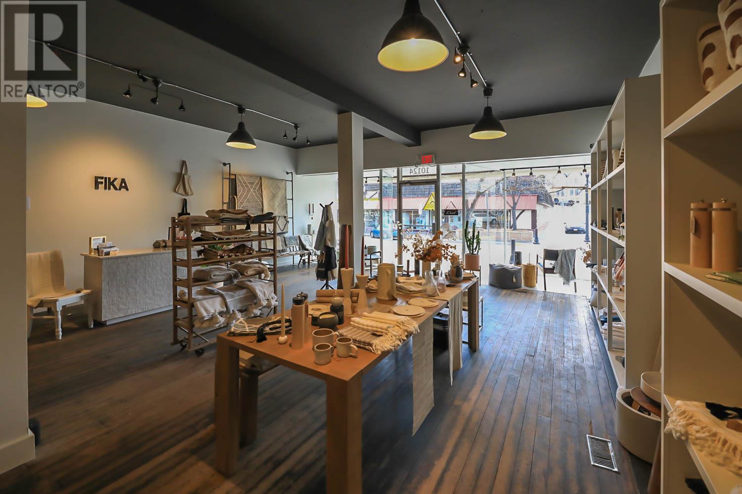 10122 & 10124 Main Street, Summerland