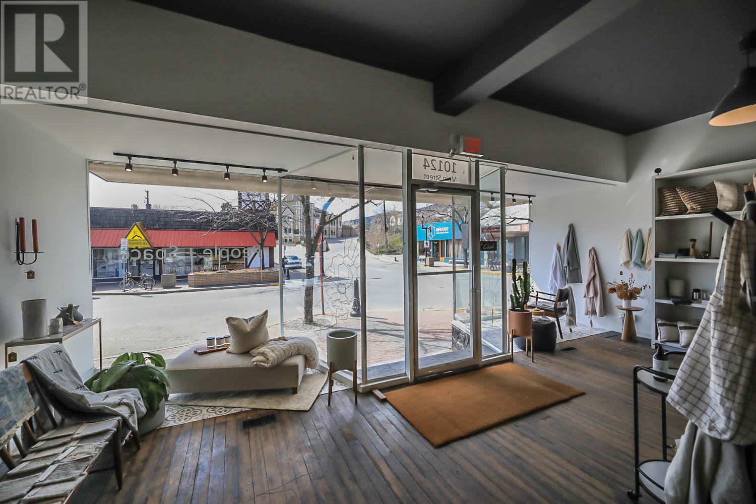 10122 & 10124 Main Street, Summerland