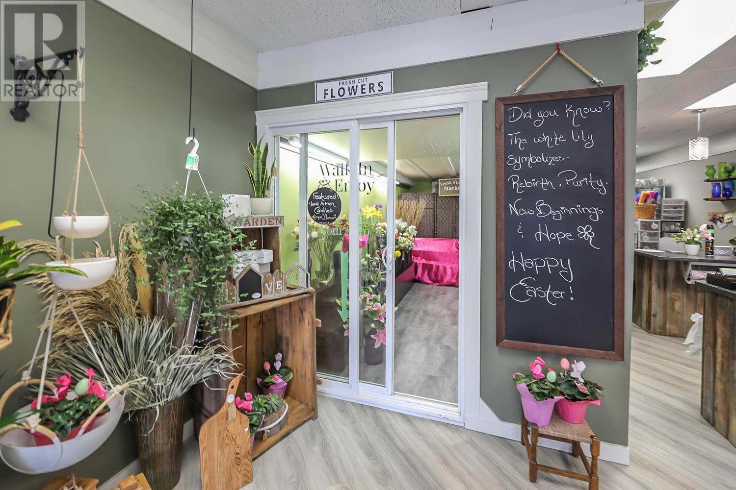 10122 & 10124 Main Street, Summerland