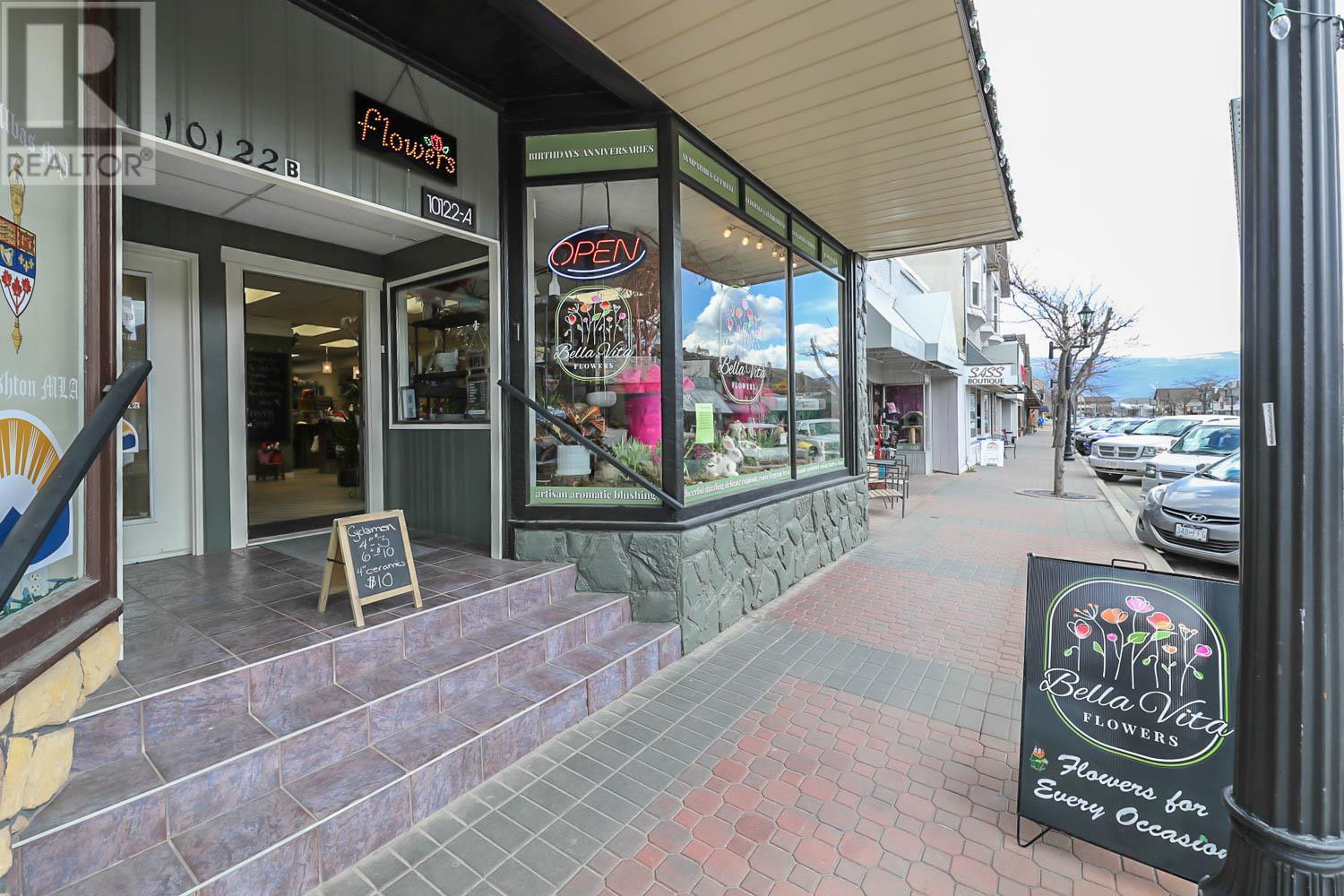 10122 & 10124 Main Street, Summerland