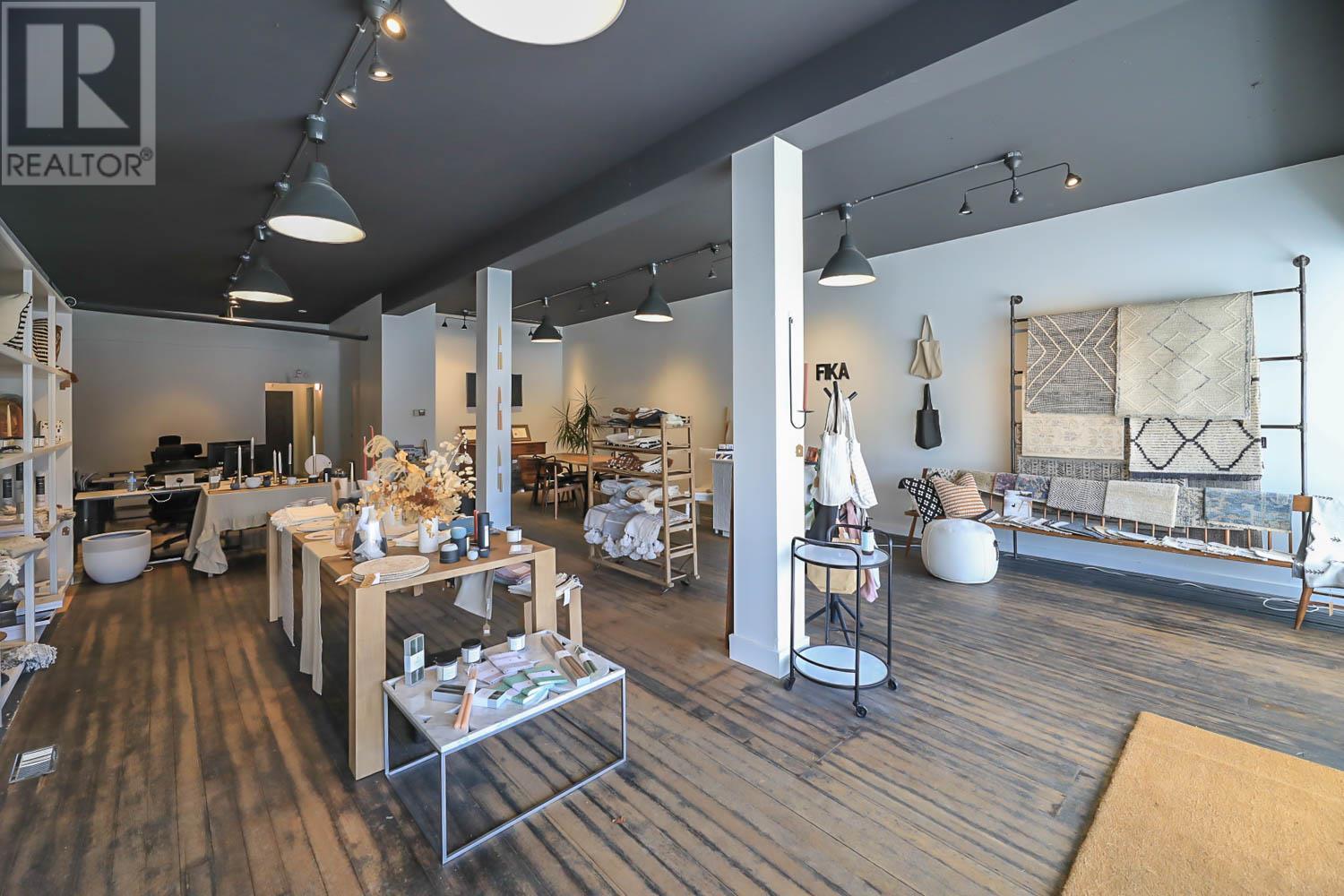 10122 & 10124 Main Street, Summerland
