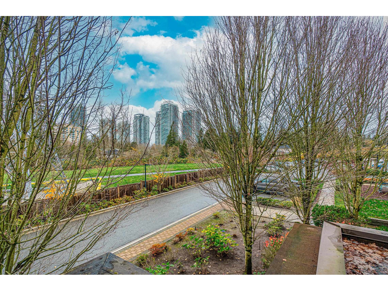 324 13897 FRASER HIGHWAY, Surrey