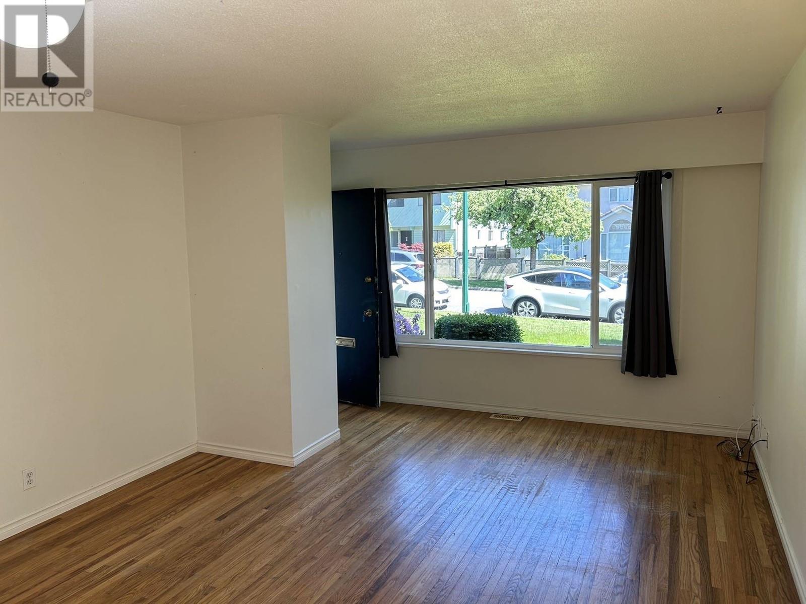 Photo 3 of 8427 8431 Shaughnessy Street, Vancouver BC
