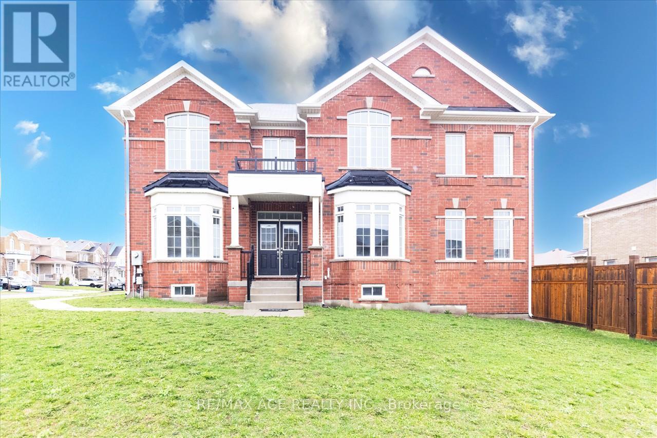 Photo 1 of 114 Noden Crescent, Clarington ON