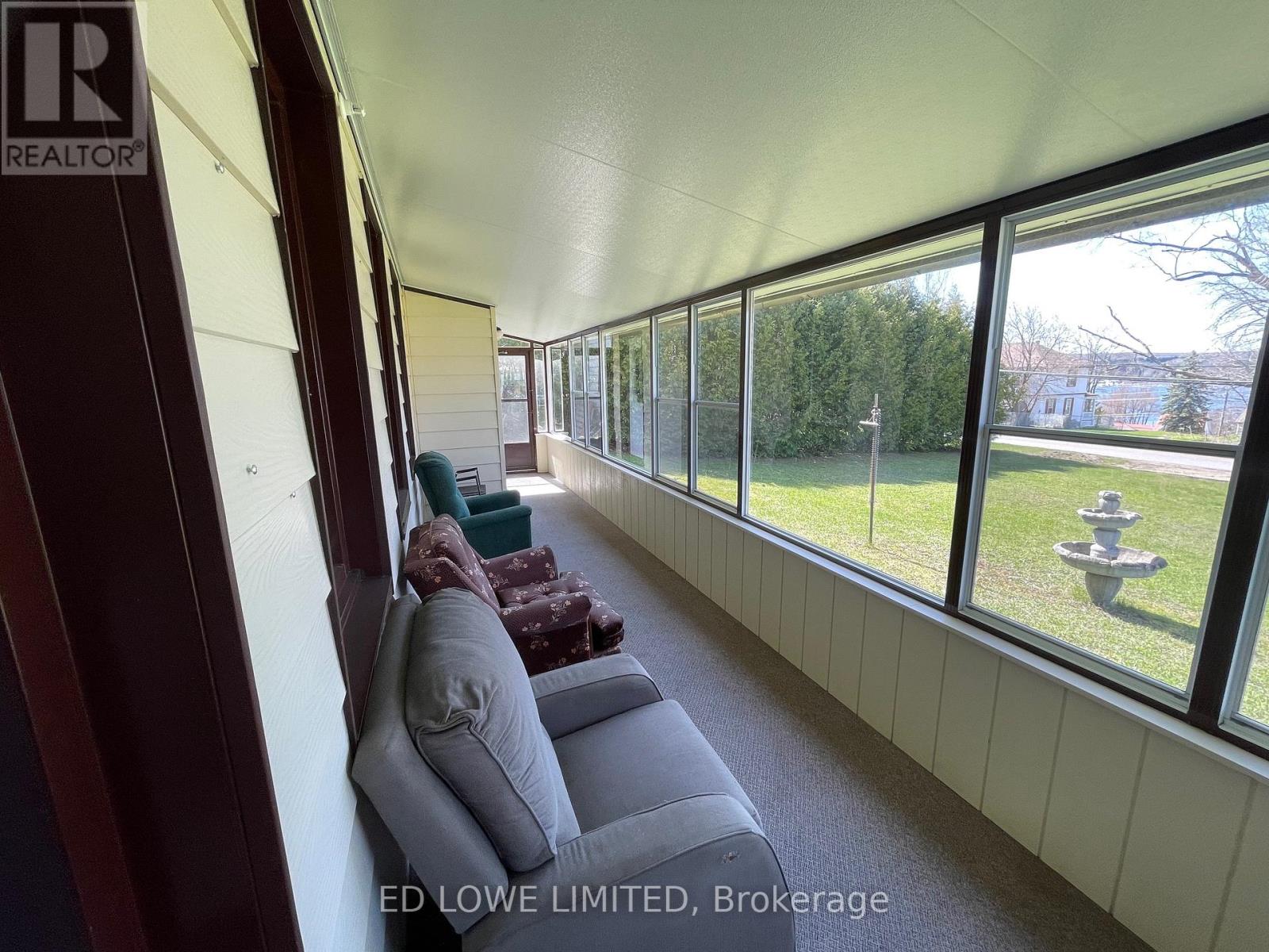 Photo 13 of 39 B Poyntz Street, Penetanguishene ON