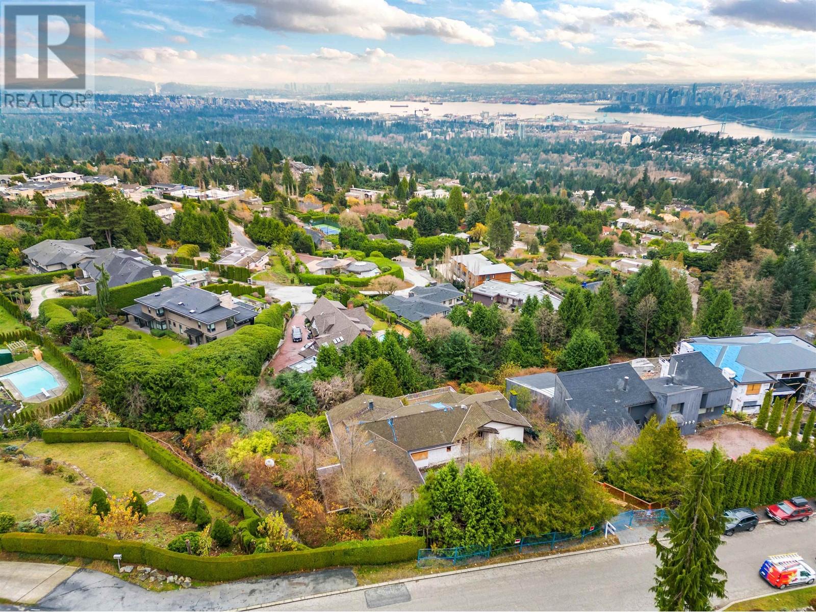 1318 CRESTWELL ROAD, West Vancouver real estate listing for sale