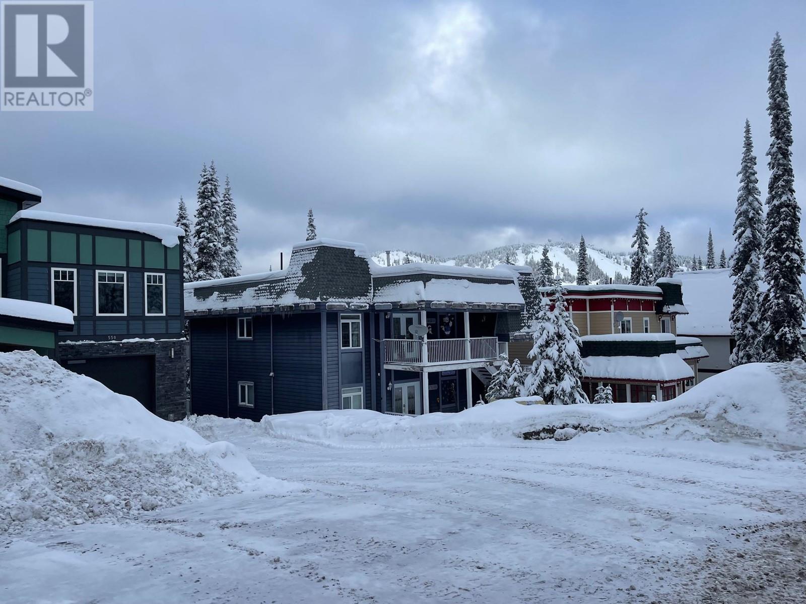 555 Monashee Road, Silver Star