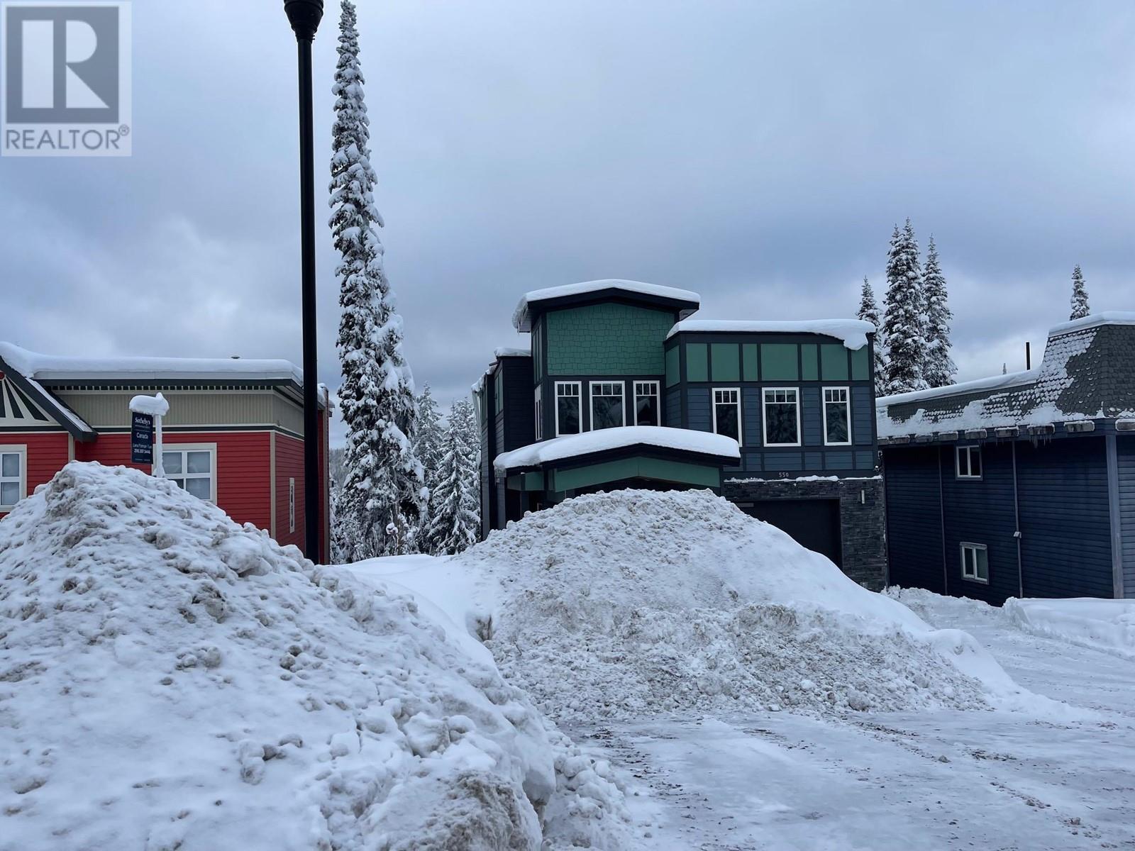 555 Monashee Road, Silver Star