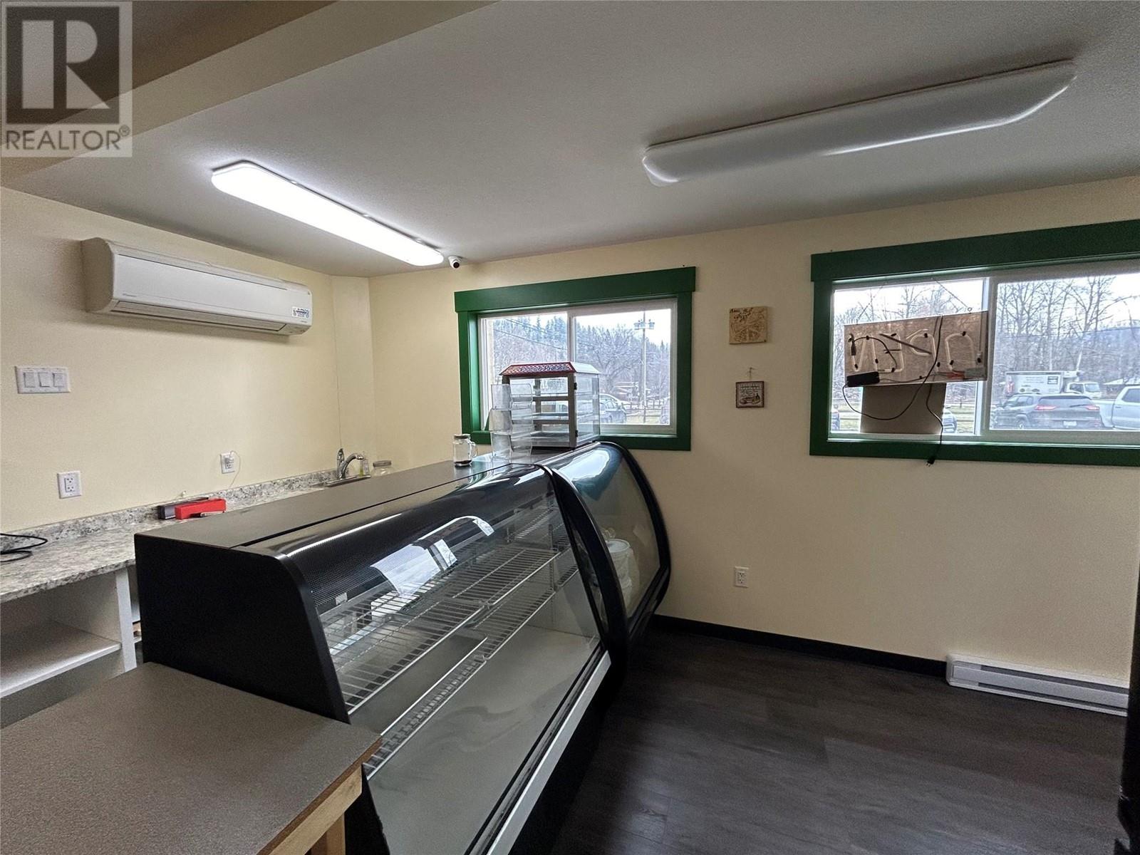  2090 NORRIS Avenue, Lumby