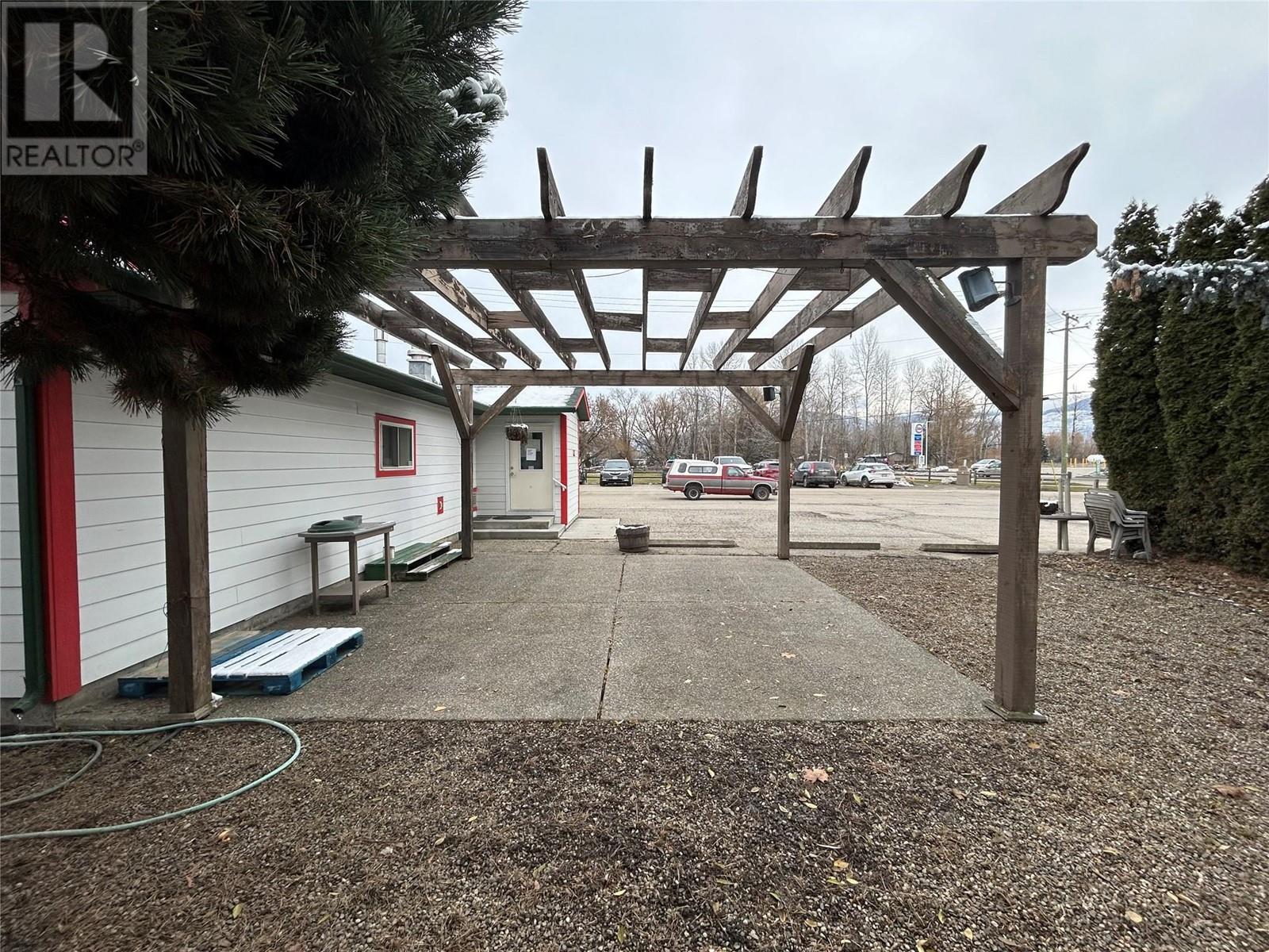  2090 NORRIS Avenue, Lumby