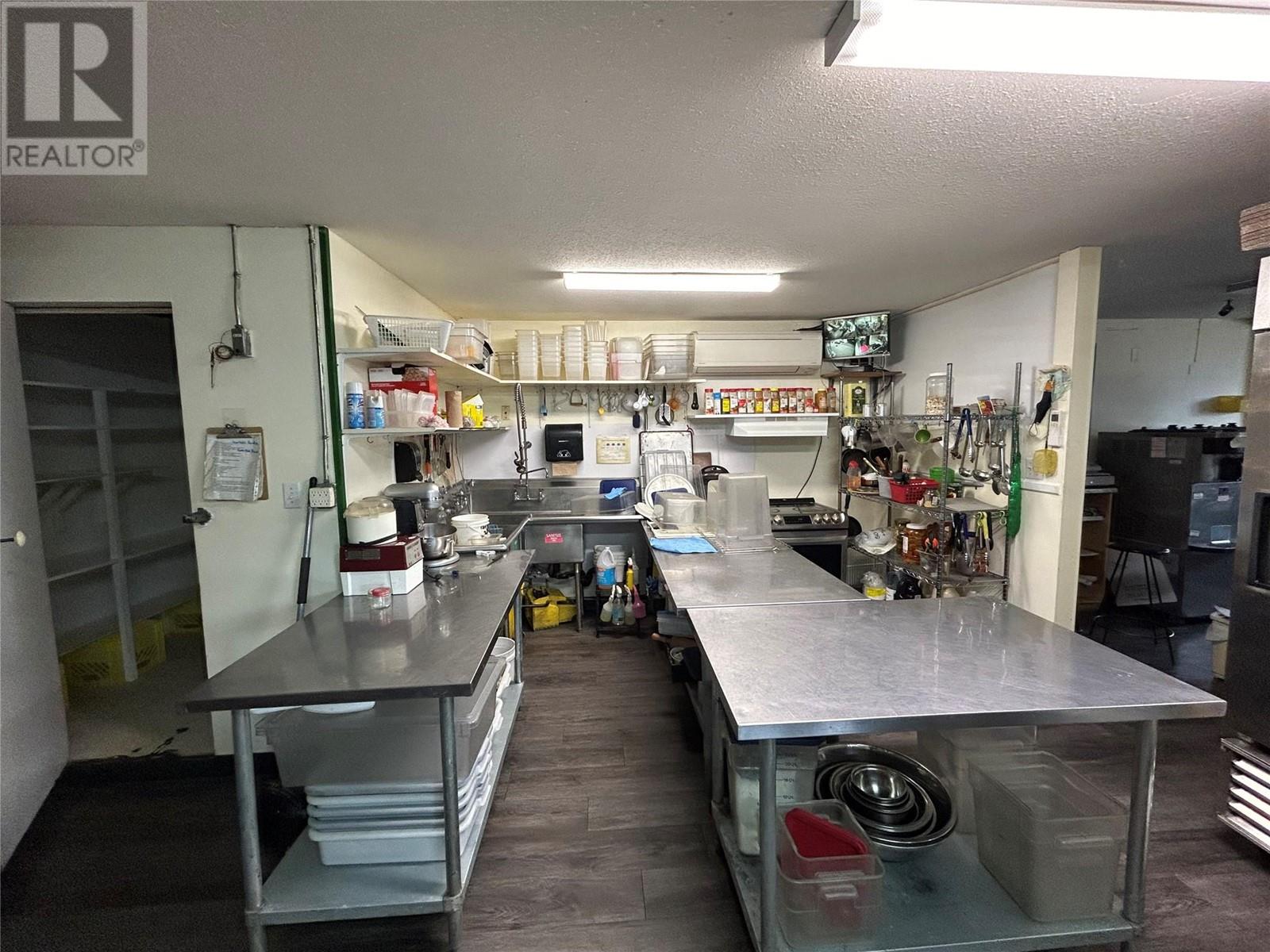  2090 NORRIS Avenue, Lumby