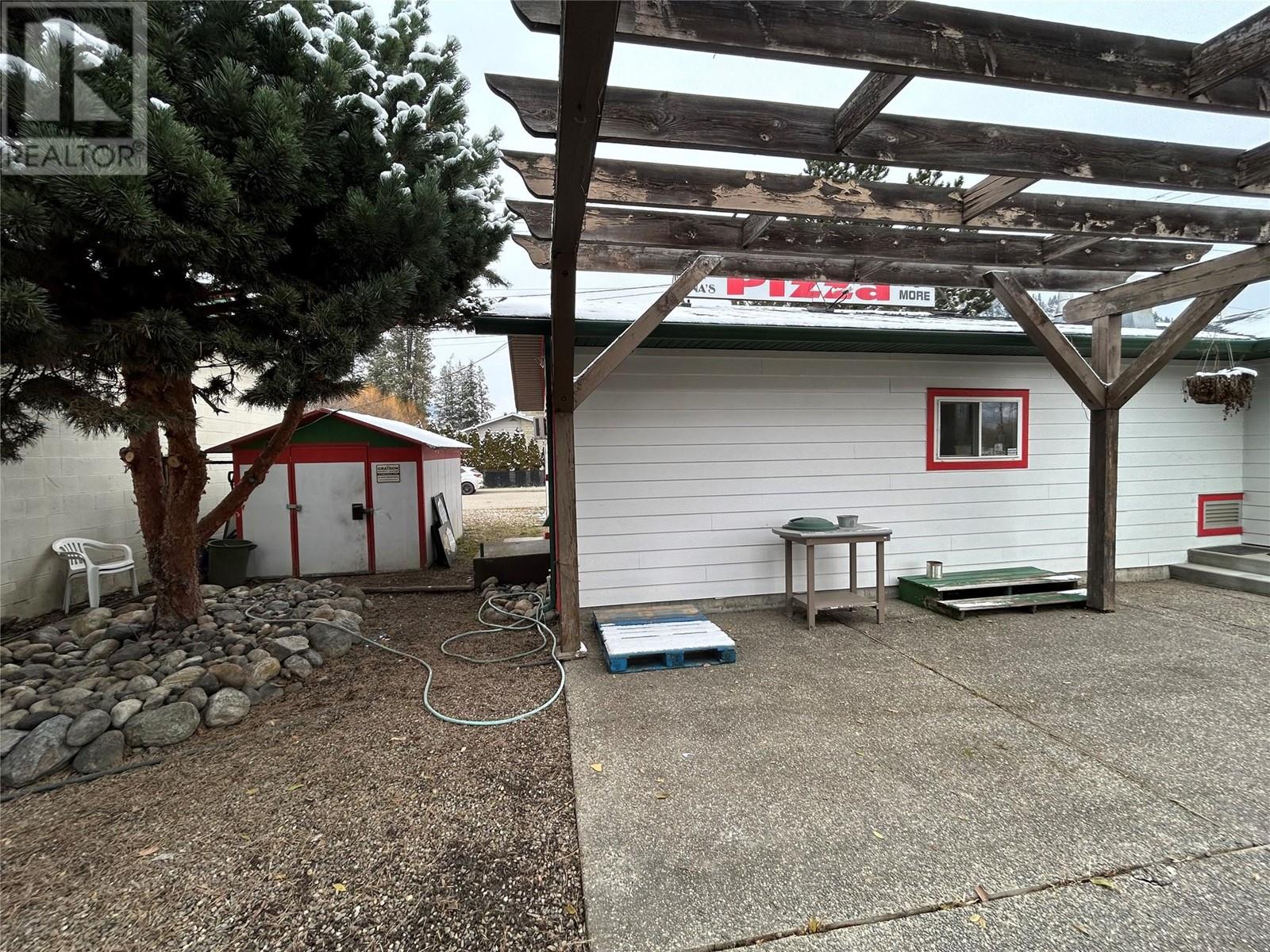  2090 NORRIS Avenue, Lumby