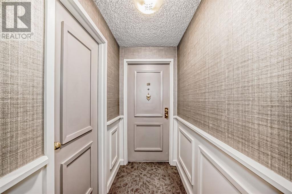 Single Family House High rise for Sale in D   Avenue SW Mission Calgary 