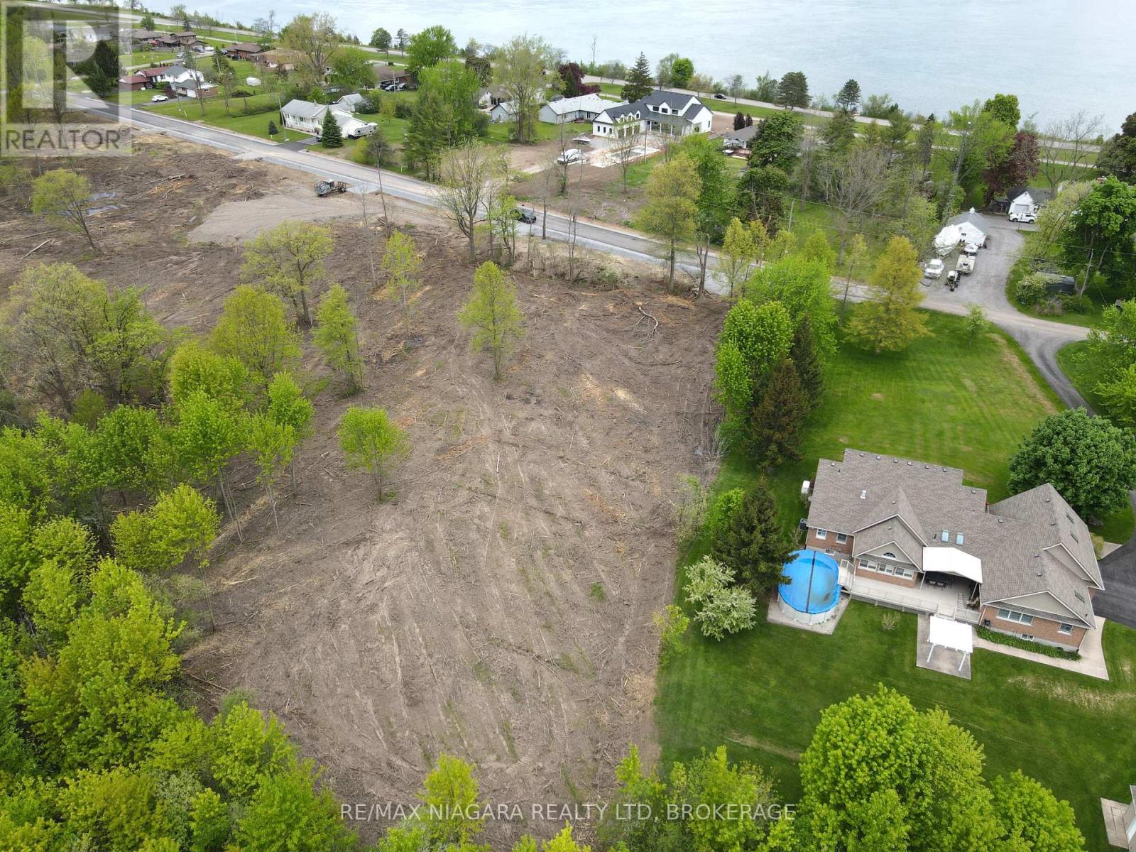 Photo 4 of 2121 Houck Crescent, Fort Erie ON